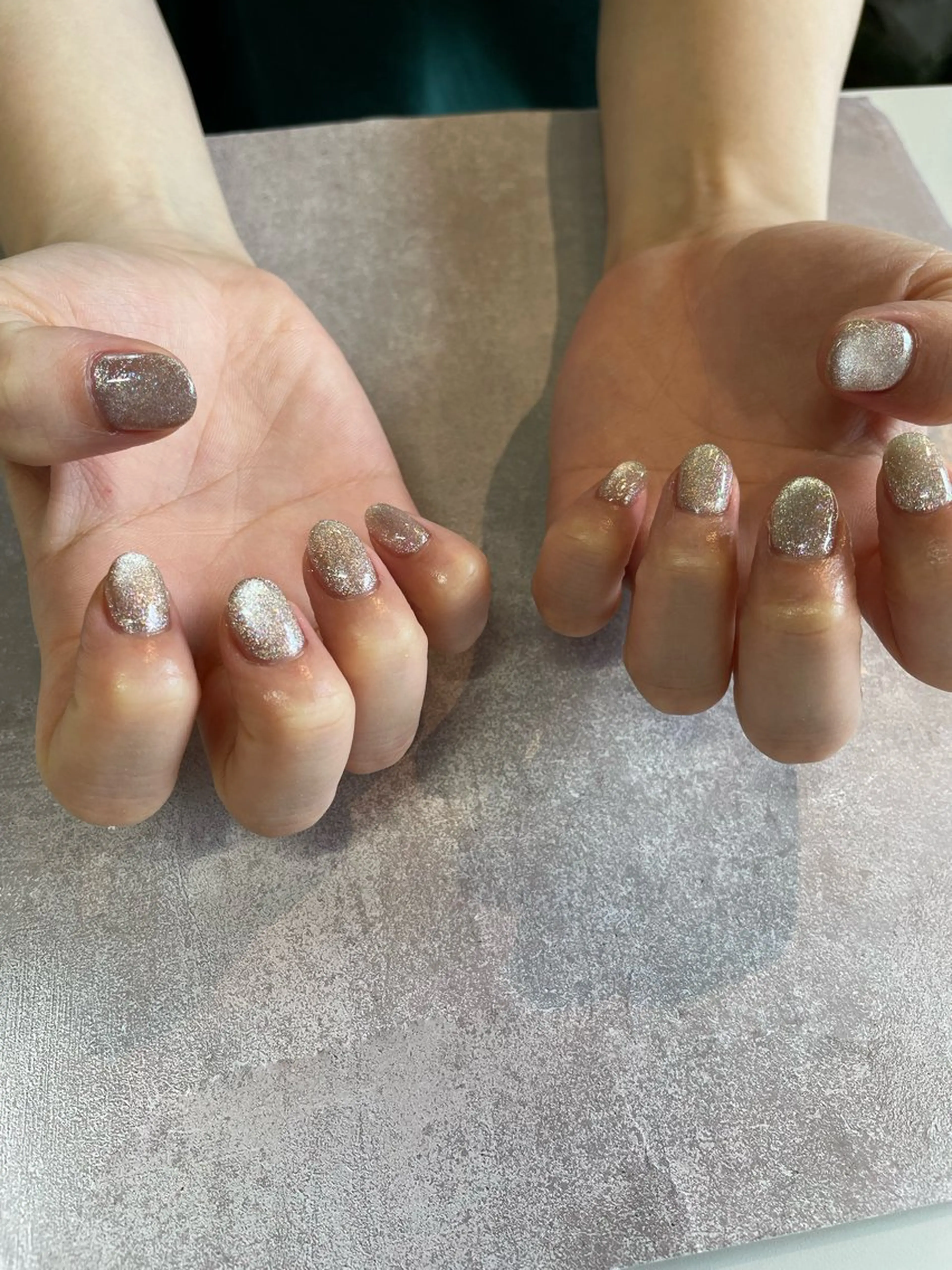 ネイル キラキラネイル マグネットネイル ハンドネイル favo Yukaのネイルデザイン