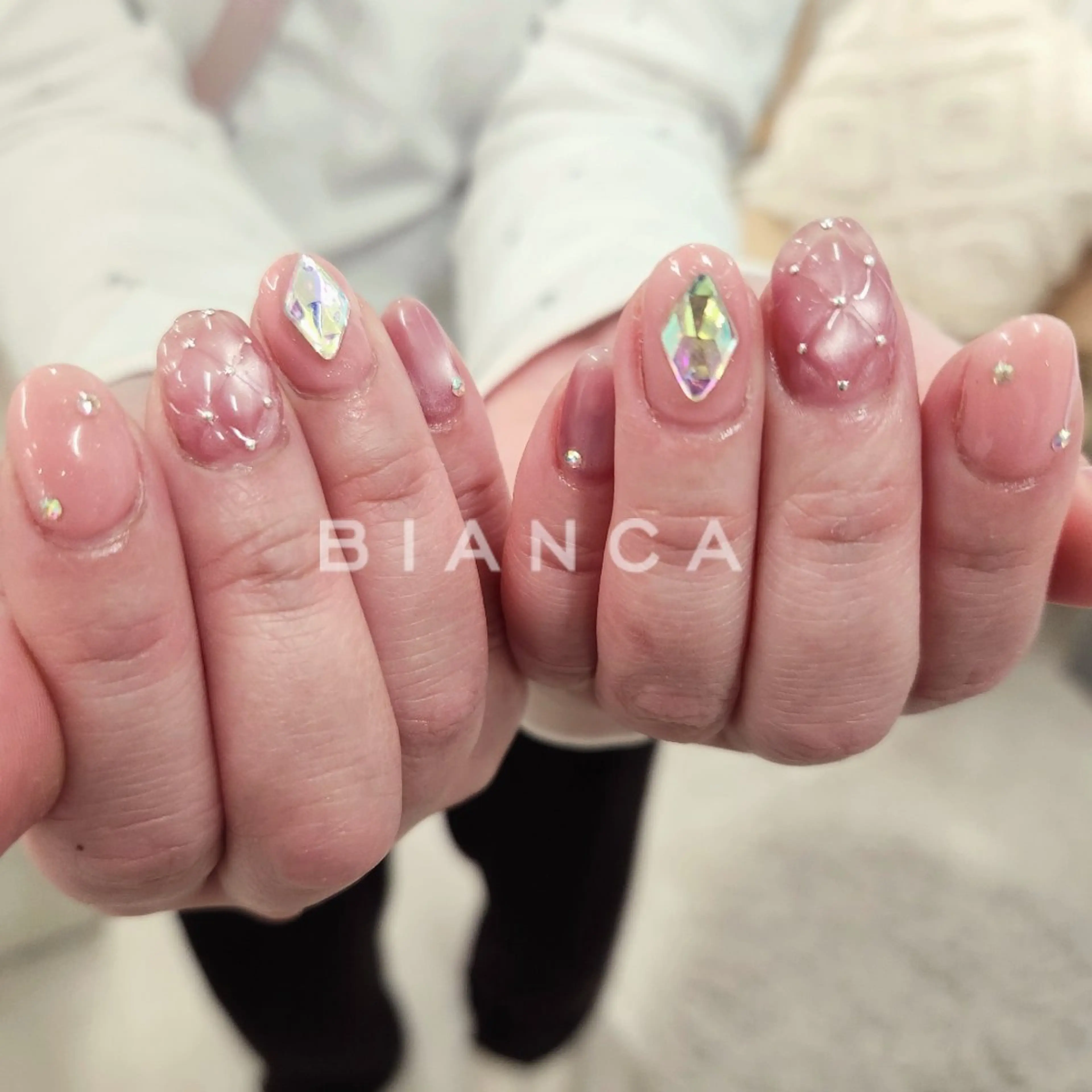 ネイル キラキラネイル マグネットネイル オフィスネイル ピンク 春ネイル ハンドネイル Bianca名駅店 あゆのネイルデザイン