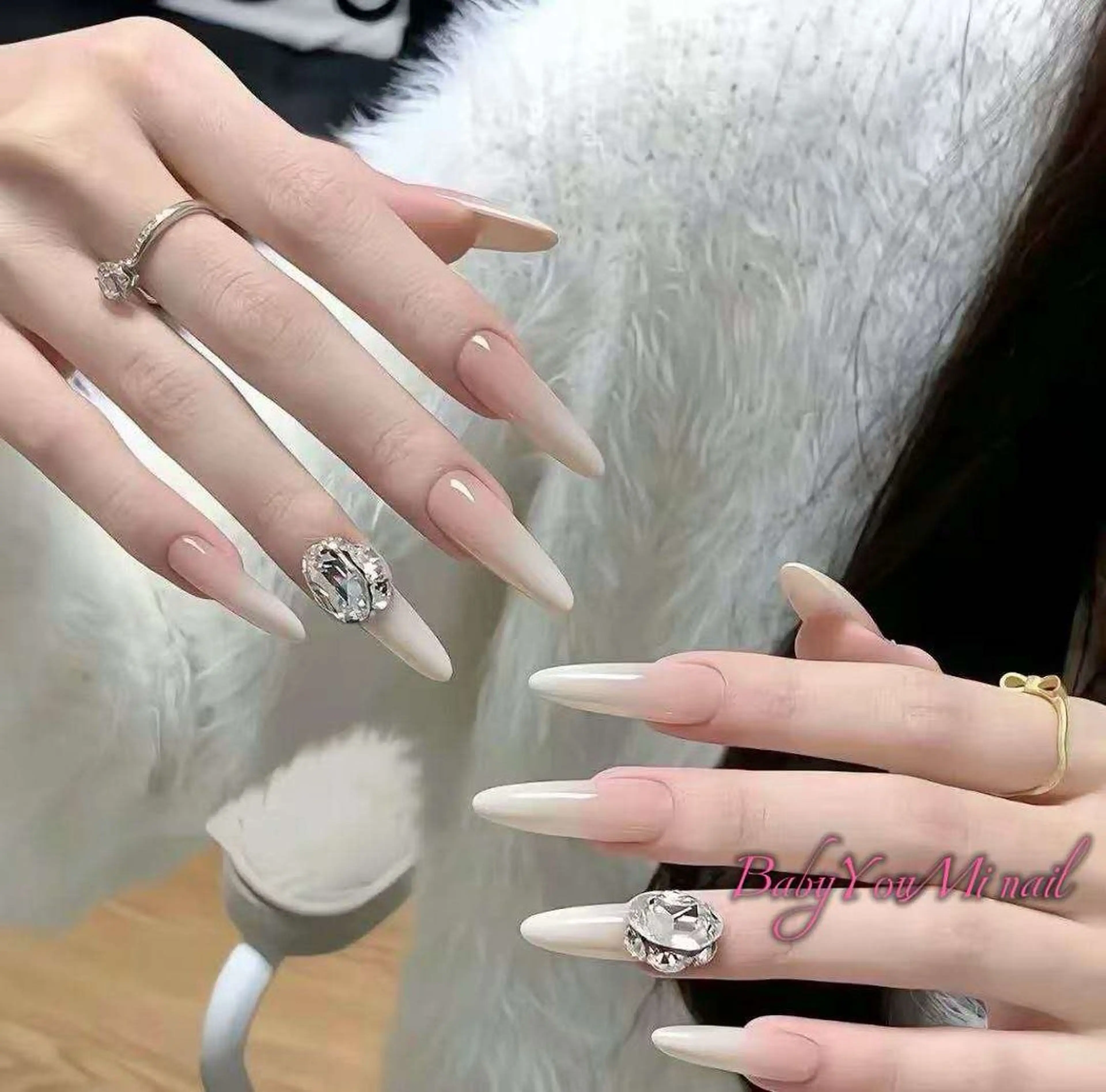 ネイル オーロラネイル フラワーネイル フットネイル フレンチネイル ジェルネイル ハンドネイル ハンドケア BabyYouMi nailのネイルデザイン