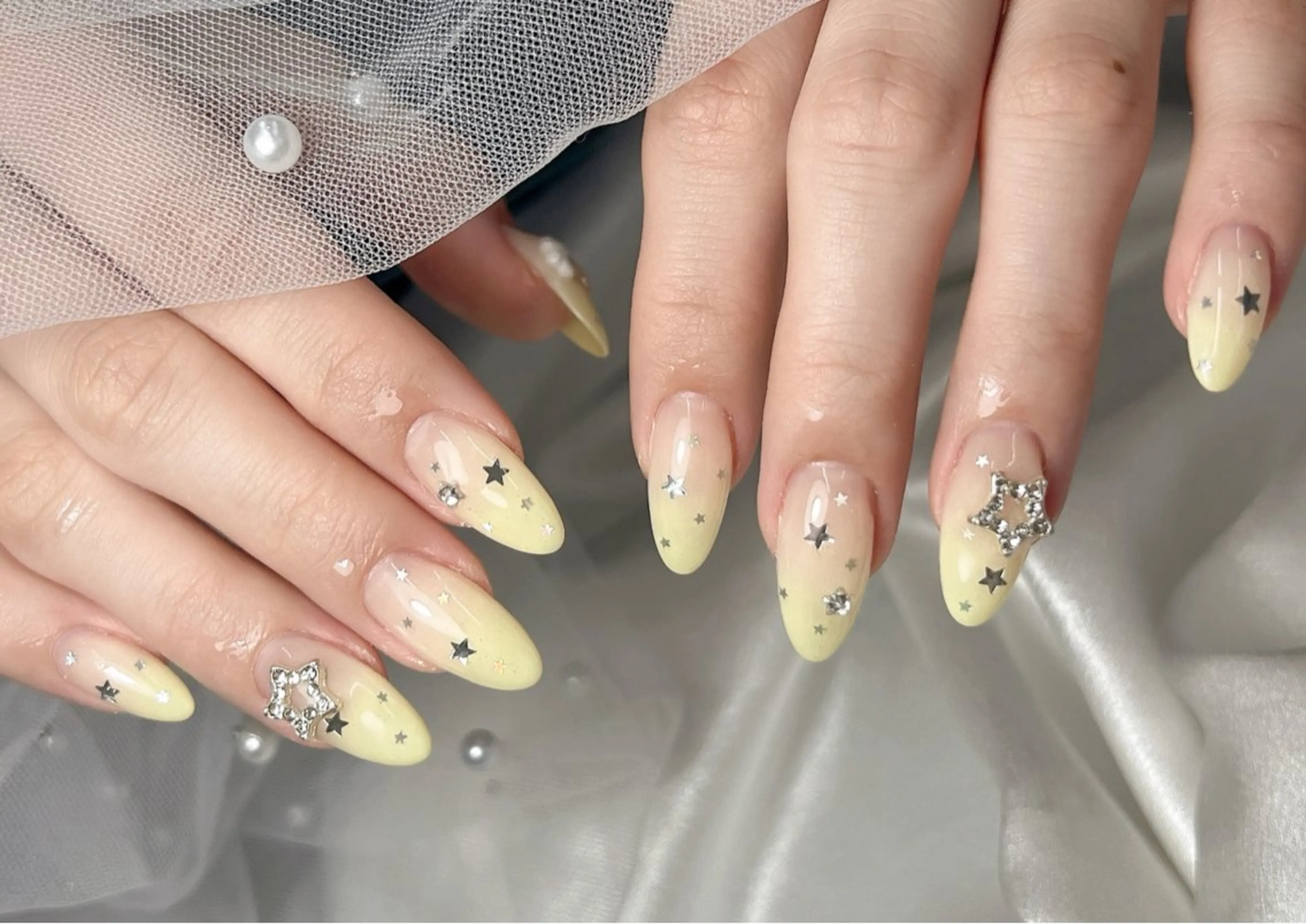 ネイル グラデーション ハンドネイル bijou nails　蓮のネイルデザイン