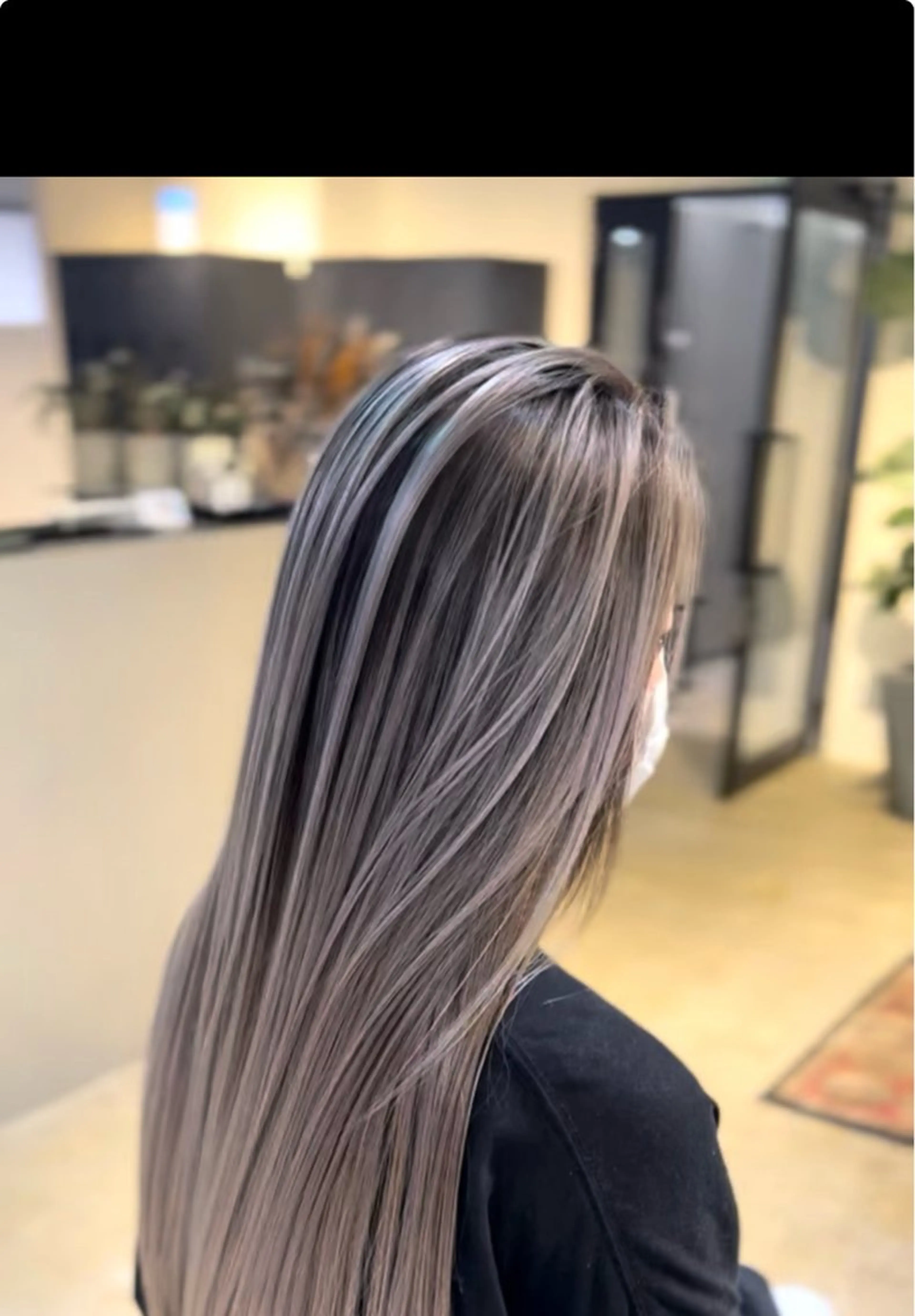 ロング Merly Misa /バレイヤージュのヘアスタイル