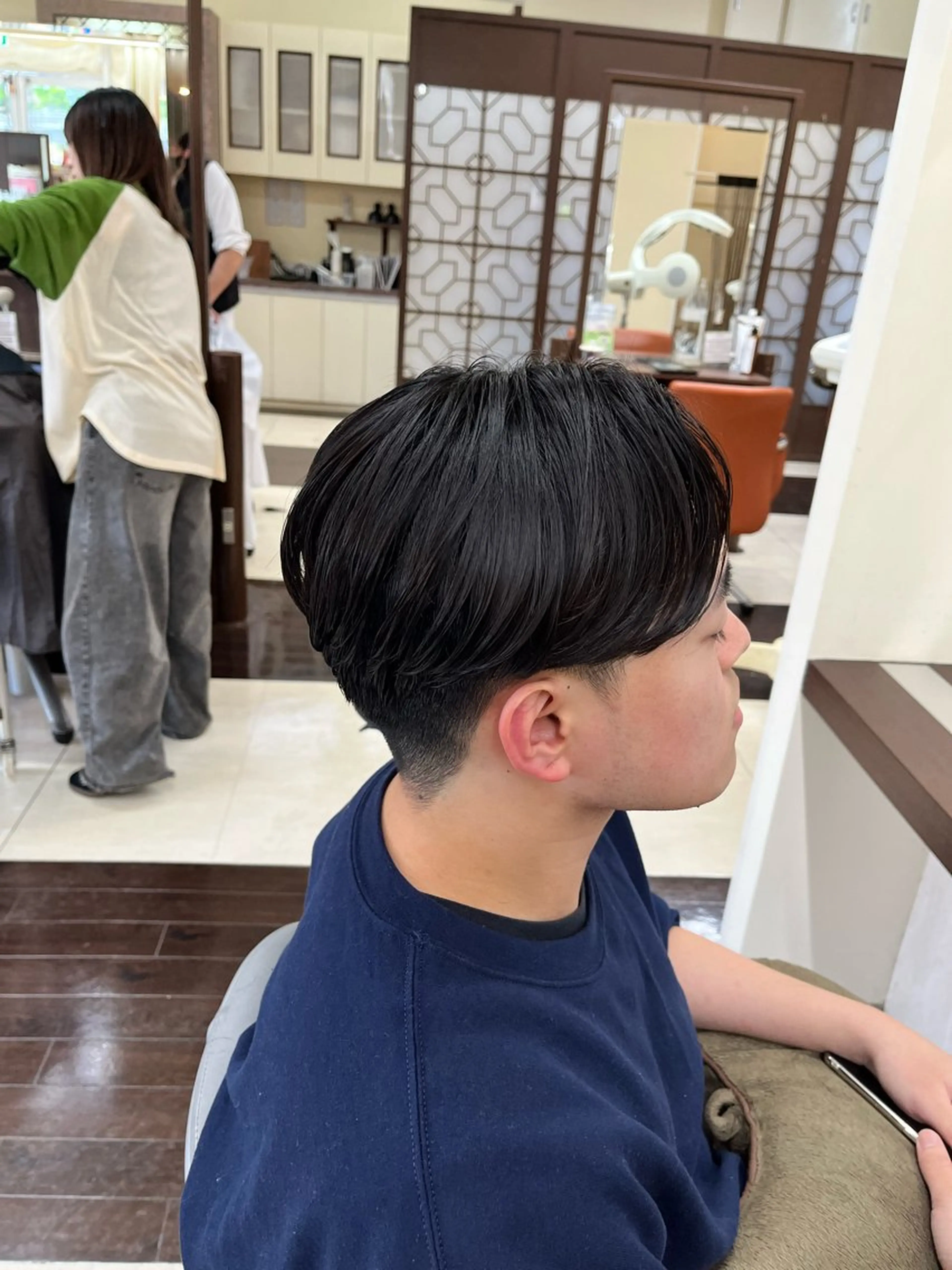 ショート パーマ メンズ センターパート メンズパーマ 刈り上げ ニュアンスパーマ 🧊メンズ特化🧊 高木航希のヘアスタイル