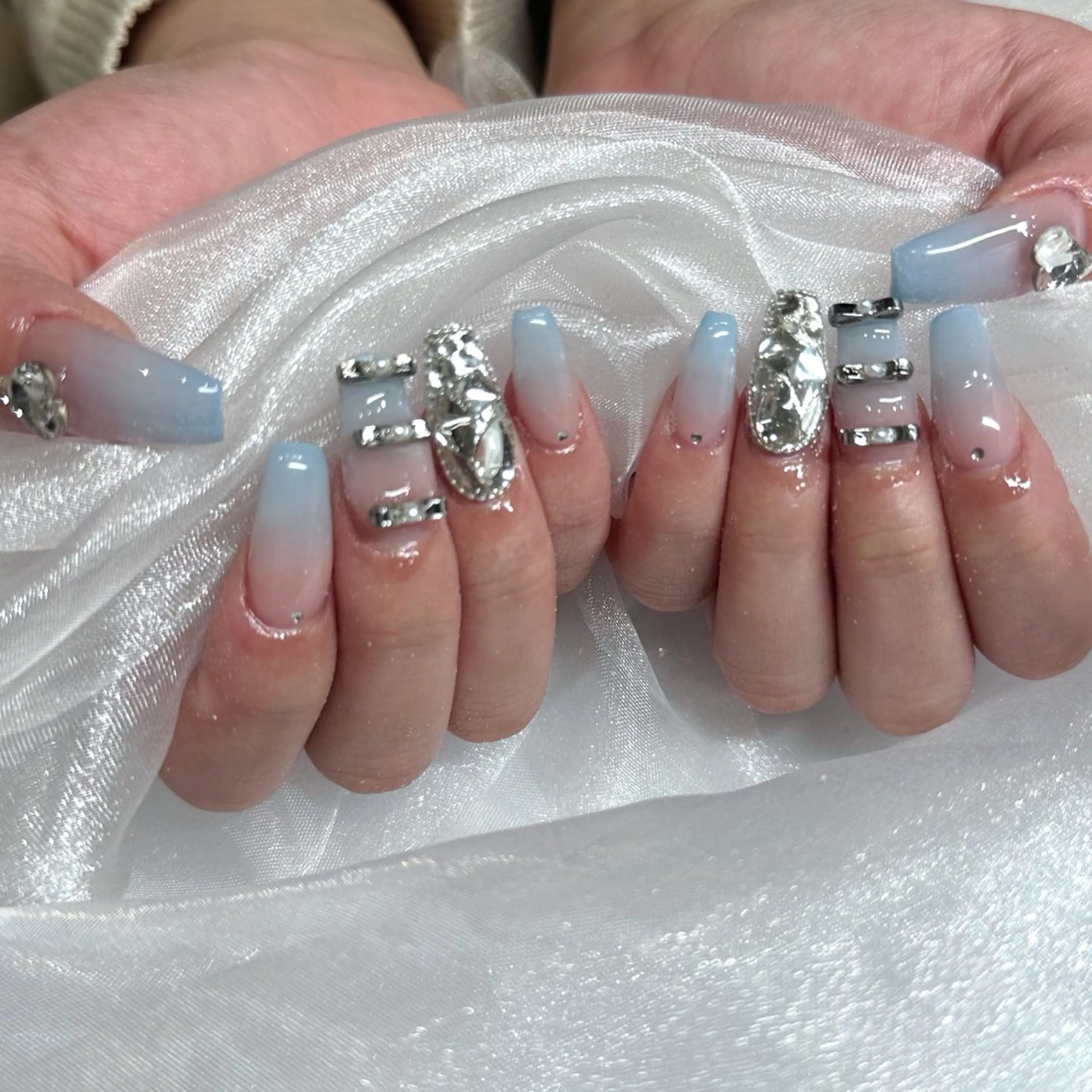 ネイル グラデーション キラキラネイル 韓国ネイル ワンホンネイル nono/ 熊取ﾈｲﾙｻﾛﾝのネイルデザイン