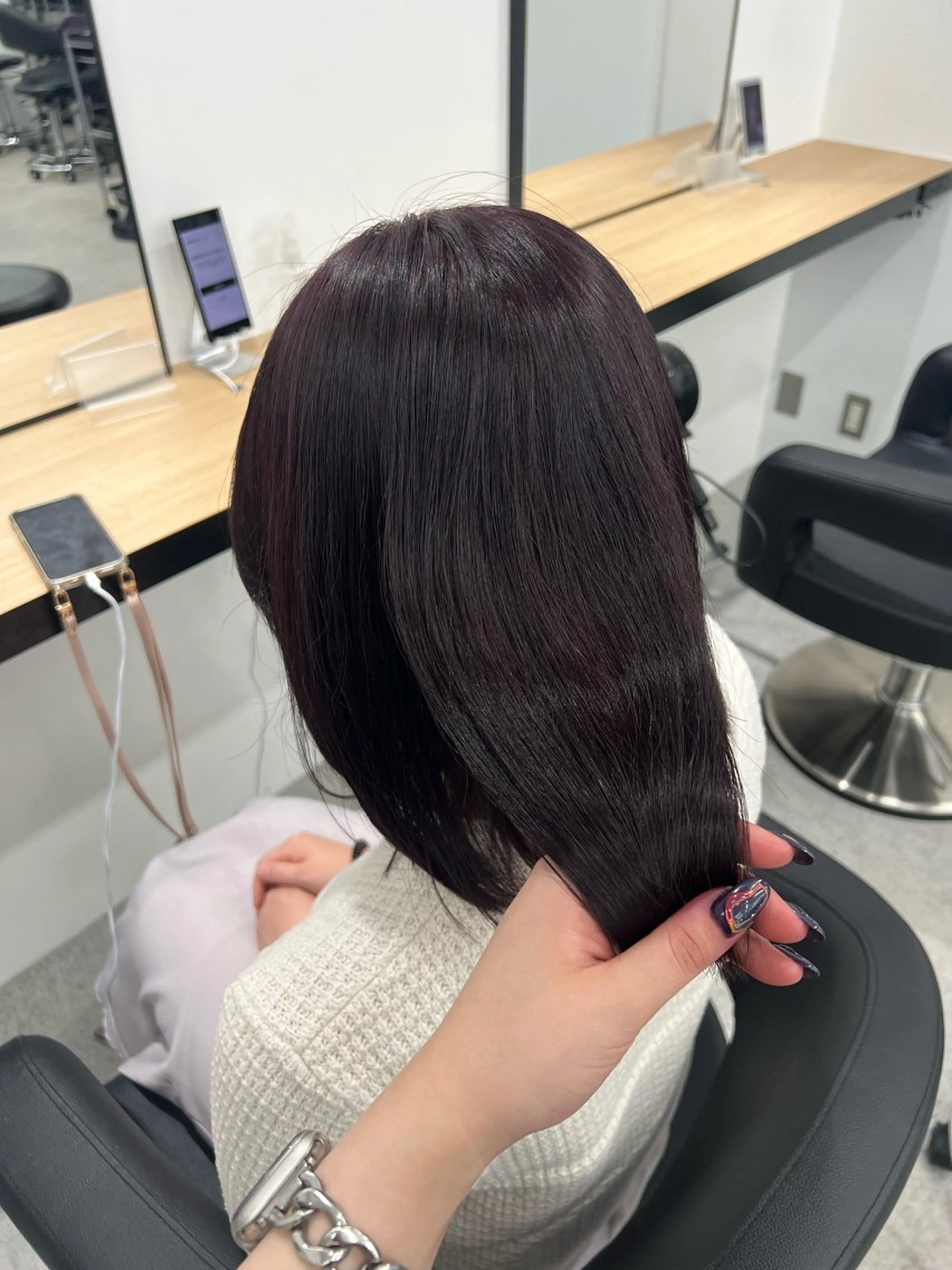 セミロング カラー 暗髪🩶ラベンダー/ ブルー/ユウナ🤍のヘアスタイル