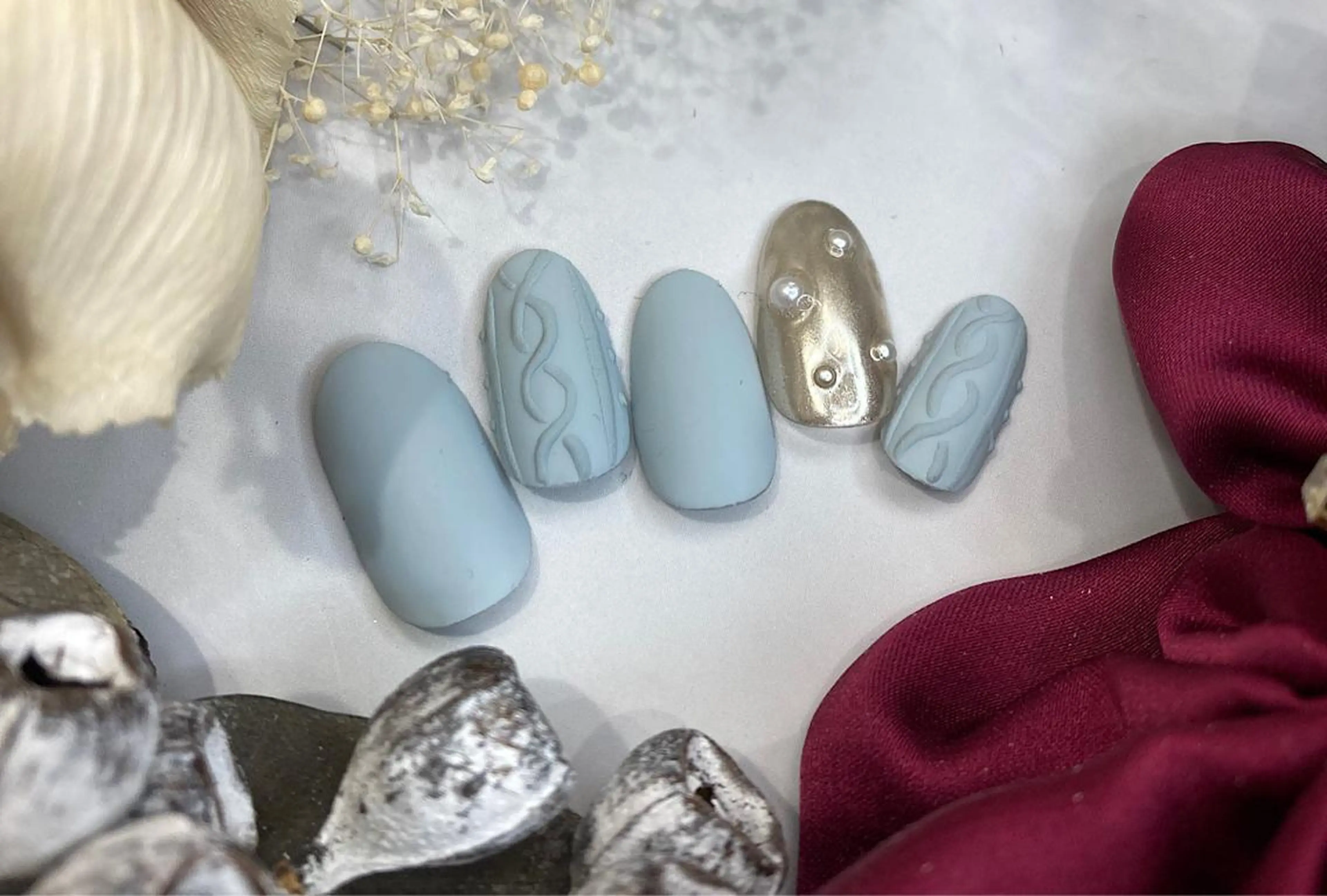 ミディアム ピュアネイル& オンディーヌのネイルデザイン