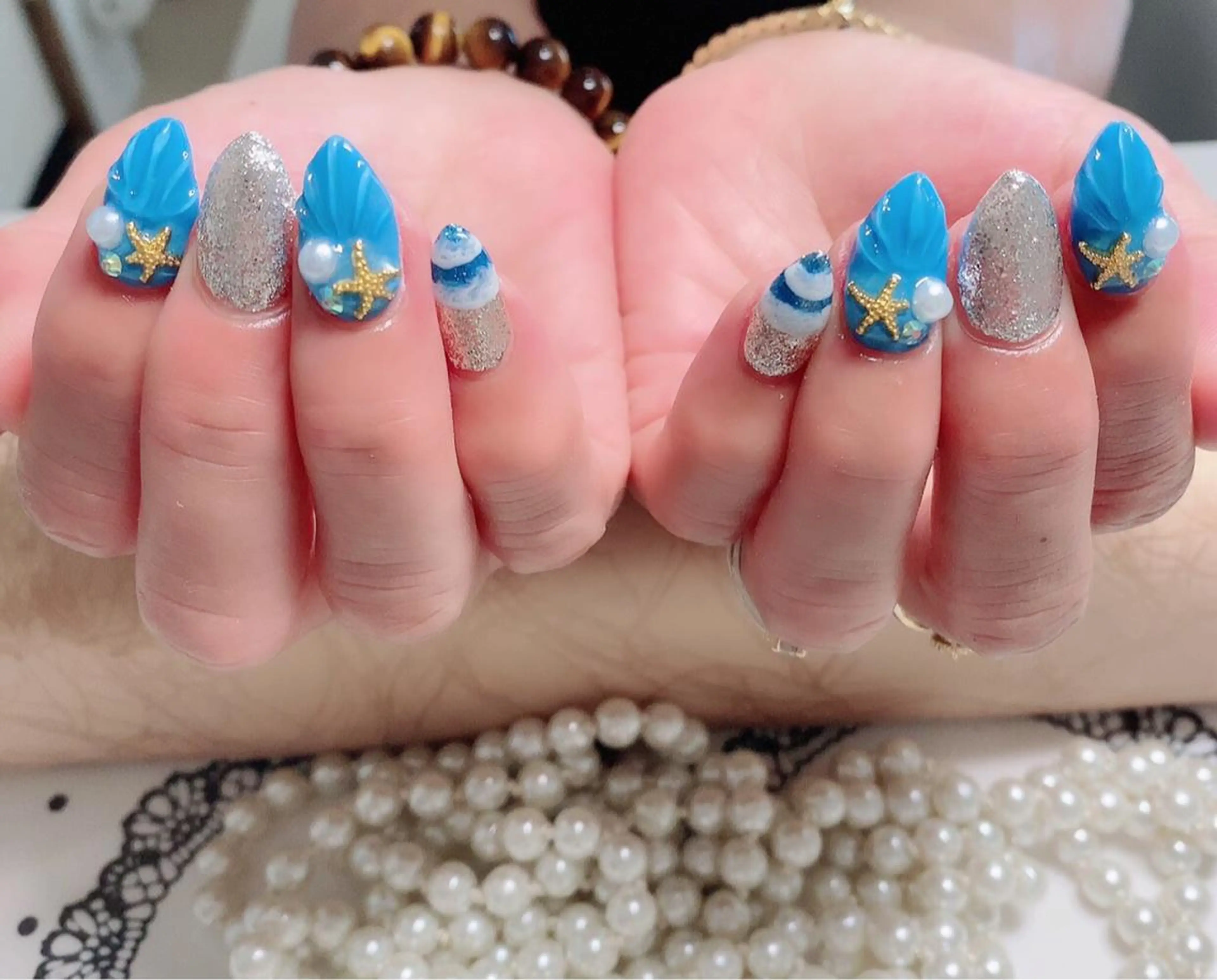 ネイル ハンドネイル マジック ミラーのネイルデザイン