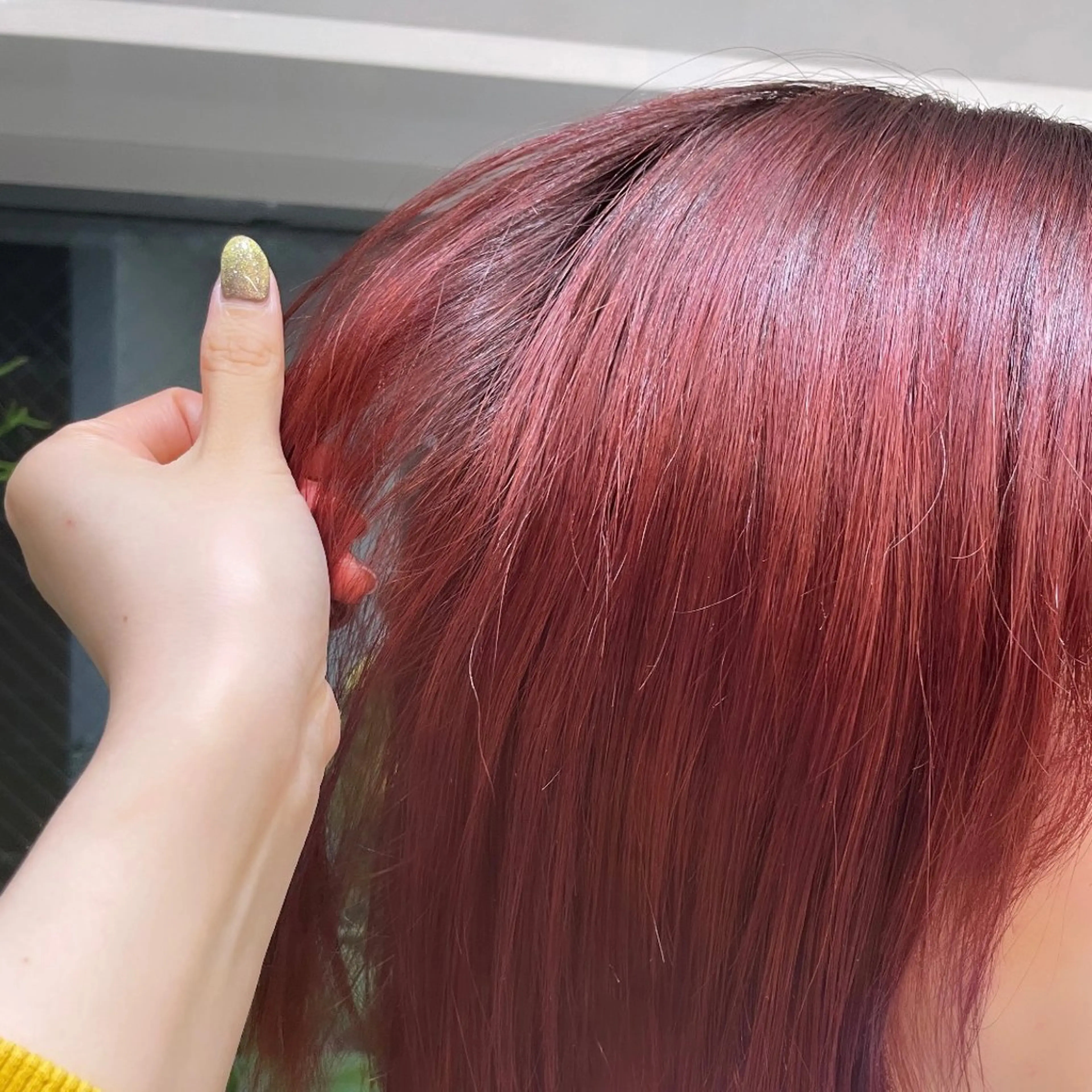 ミディアム カラー ピンクカラー ヘアカラー Rui/透明感カラー 暖色/レイヤーカットのヘアスタイル