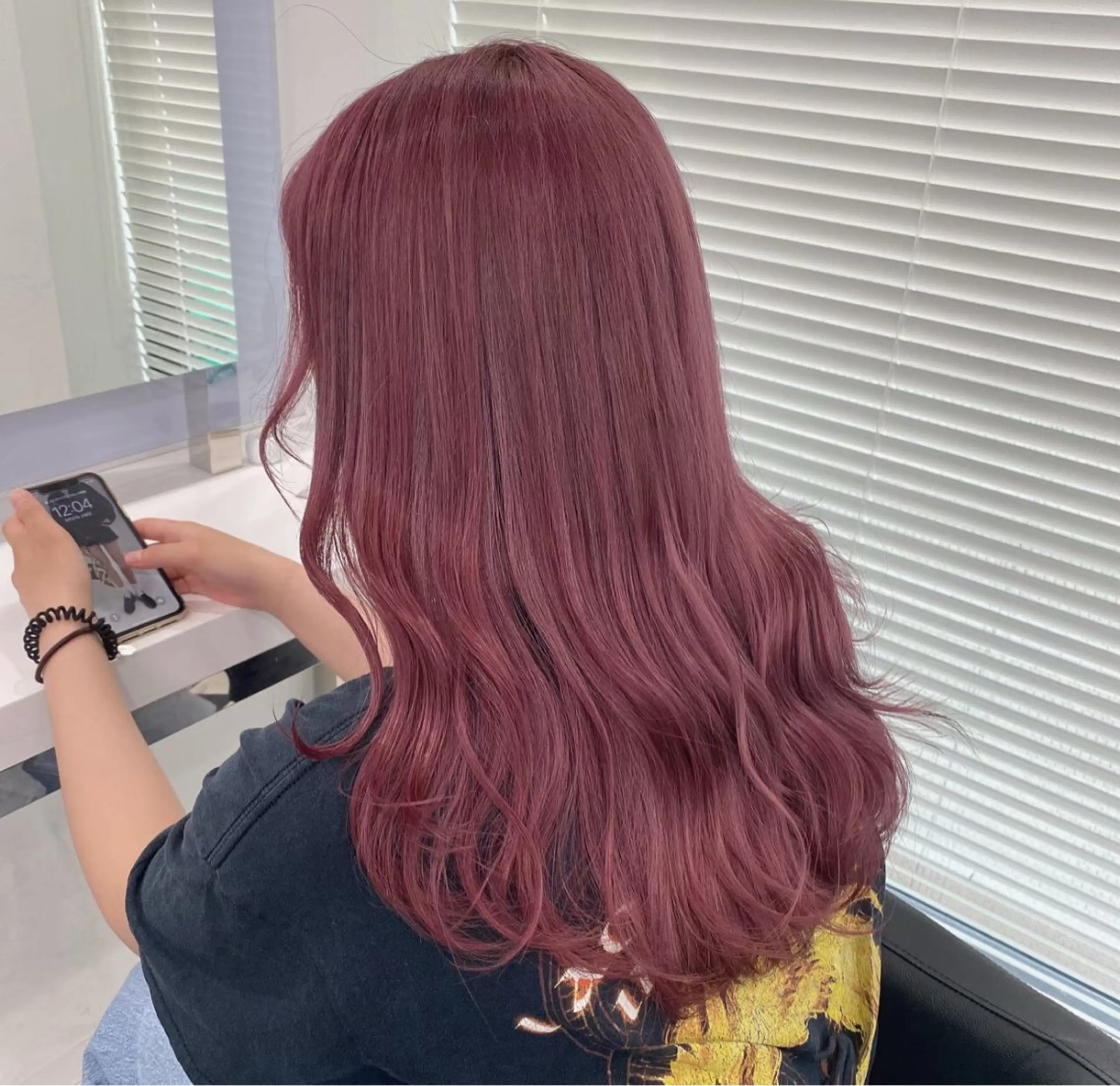 ロング カラー ヘアアレンジ ピンクカラー レッドカラー 🫧モテる💗ダメー ジレスハイトーン🫧のヘアスタイル