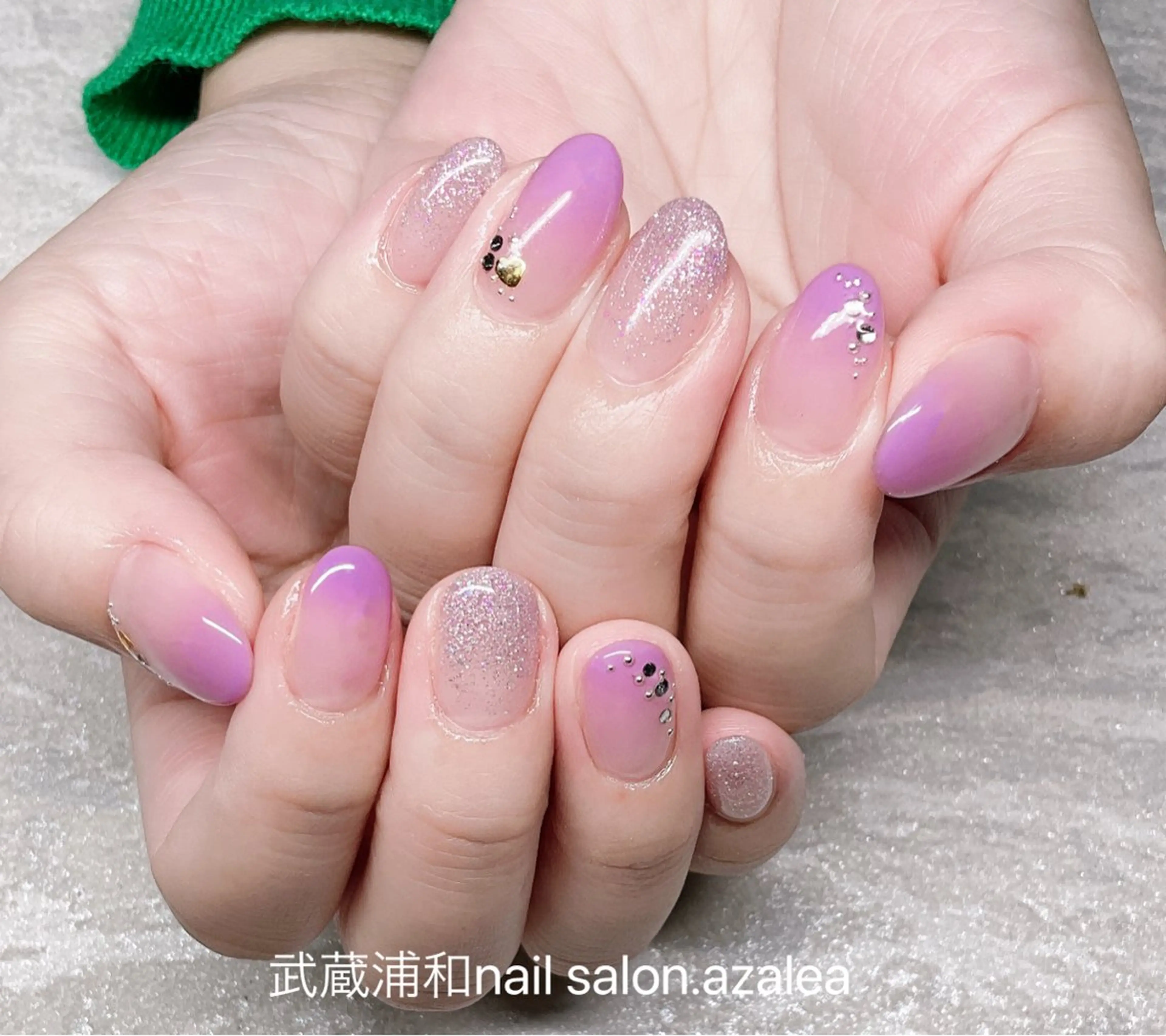 ネイル ハンドネイル R inのネイルデザイン