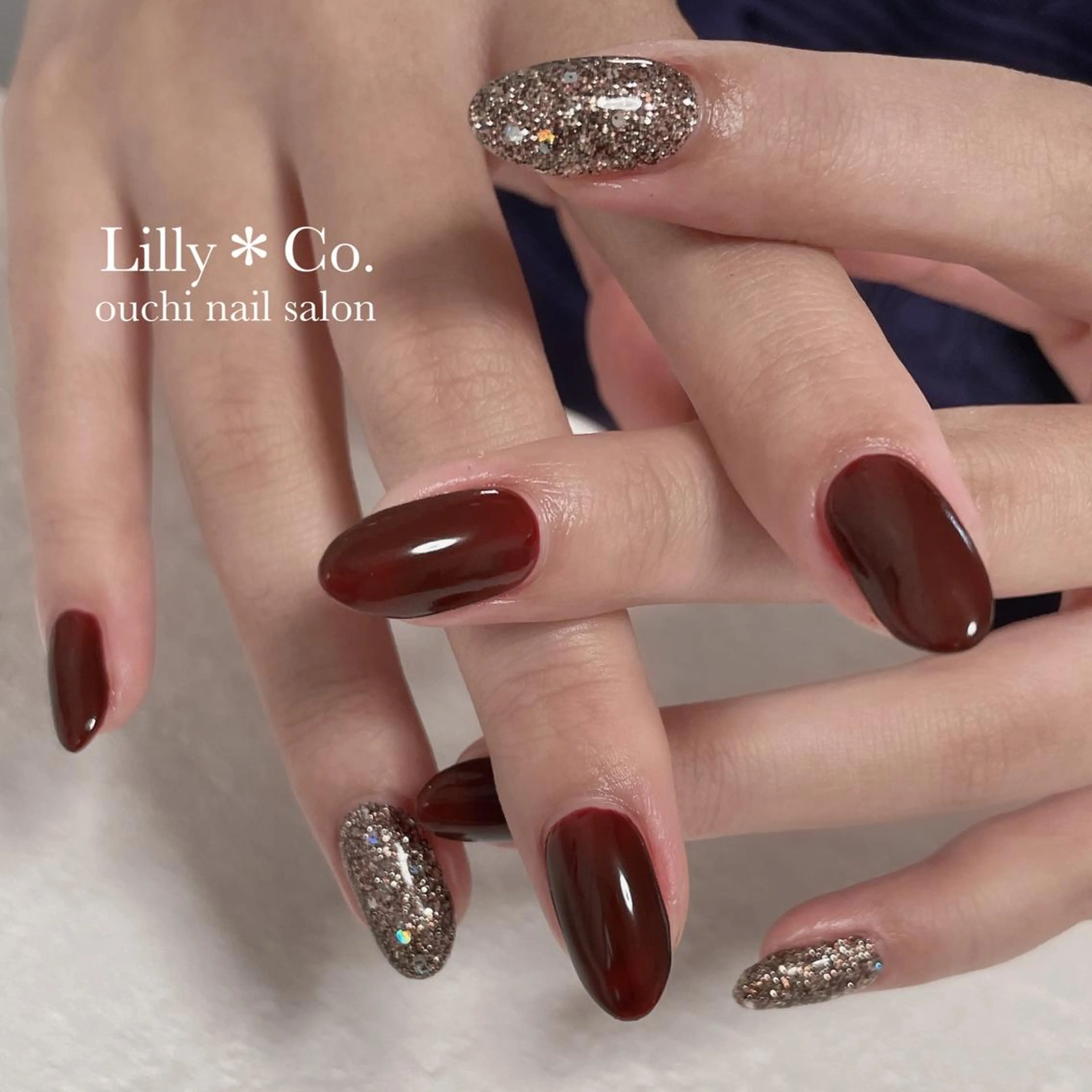 ネイル 赤色 Lilly Co.のネイルデザイン