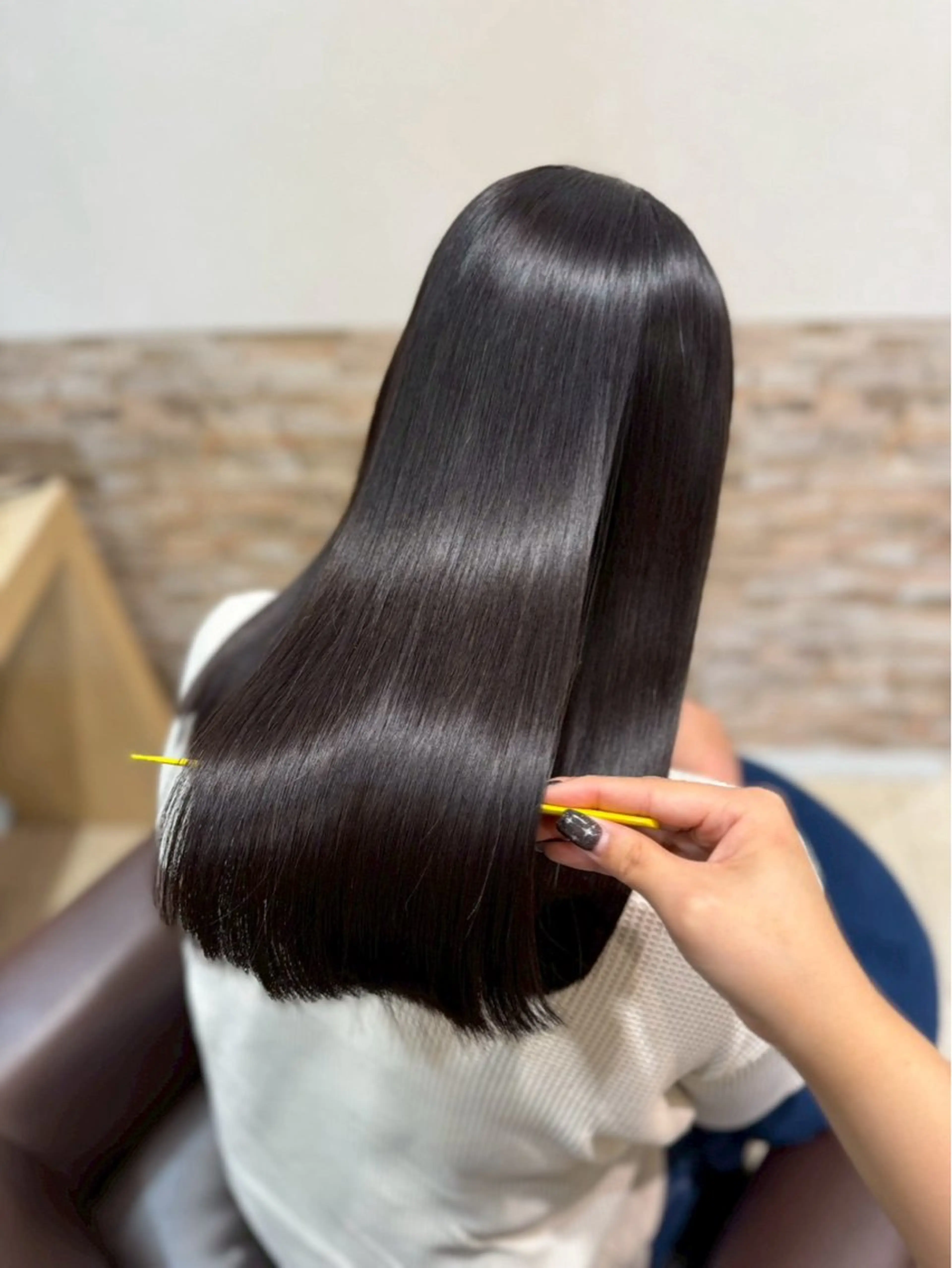 セミロング カット 縮毛矯正 トリートメント 秋野 睦実のヘアスタイル
