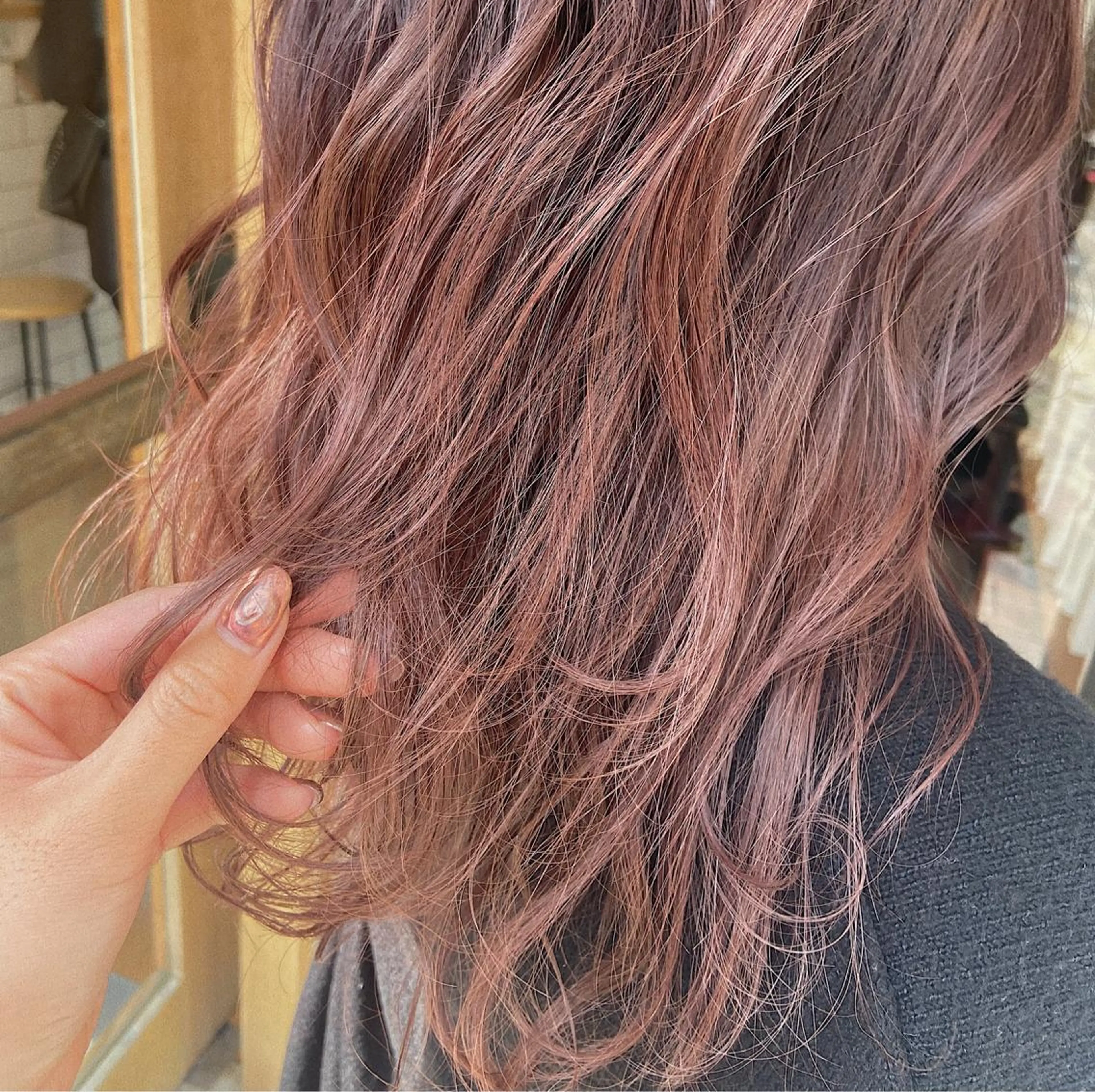 ロング カラー 韓国|ミルクティ momoeのヘアスタイル