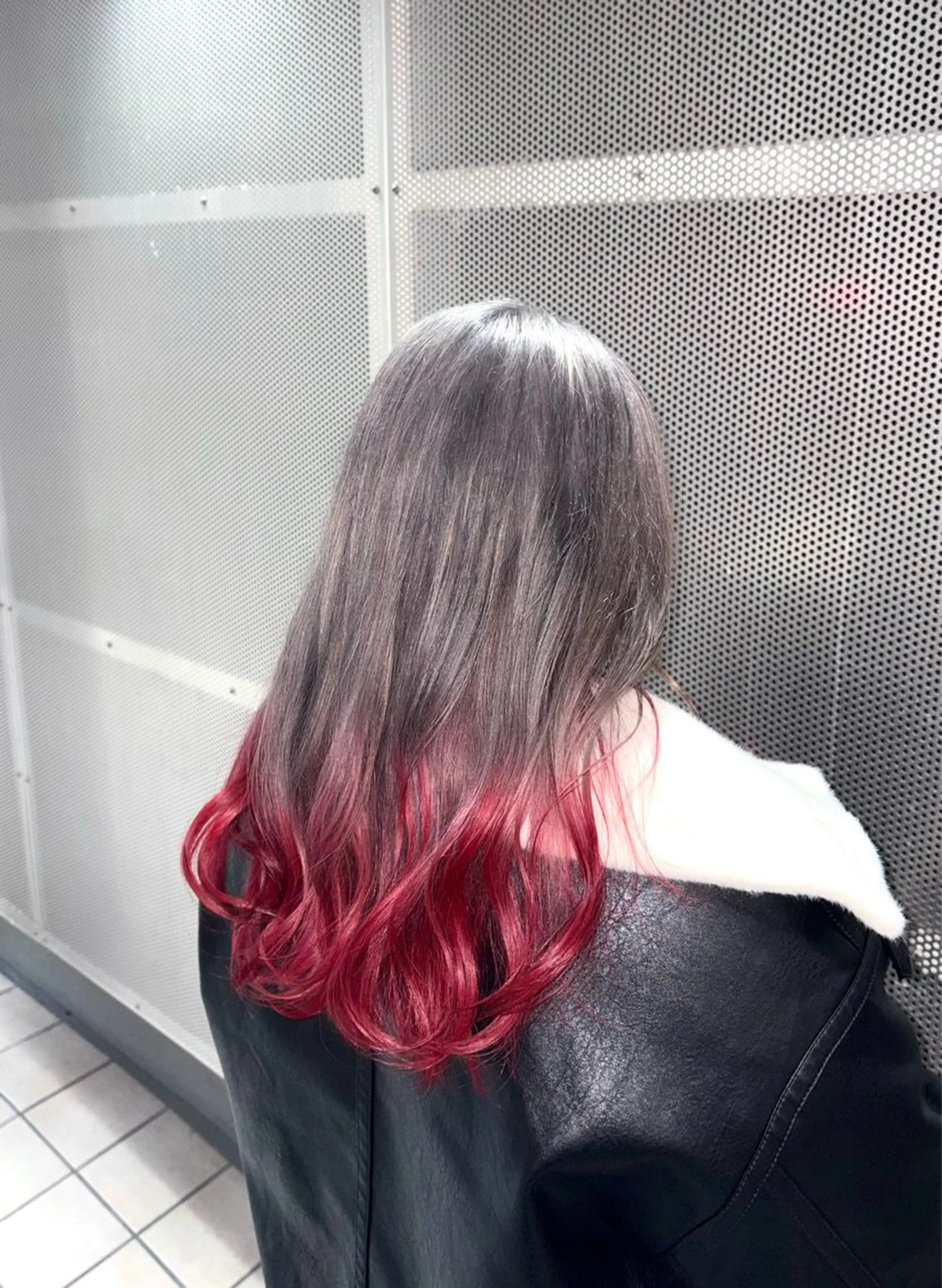 ロング カラー 中川 もえか【明石】のヘアスタイル