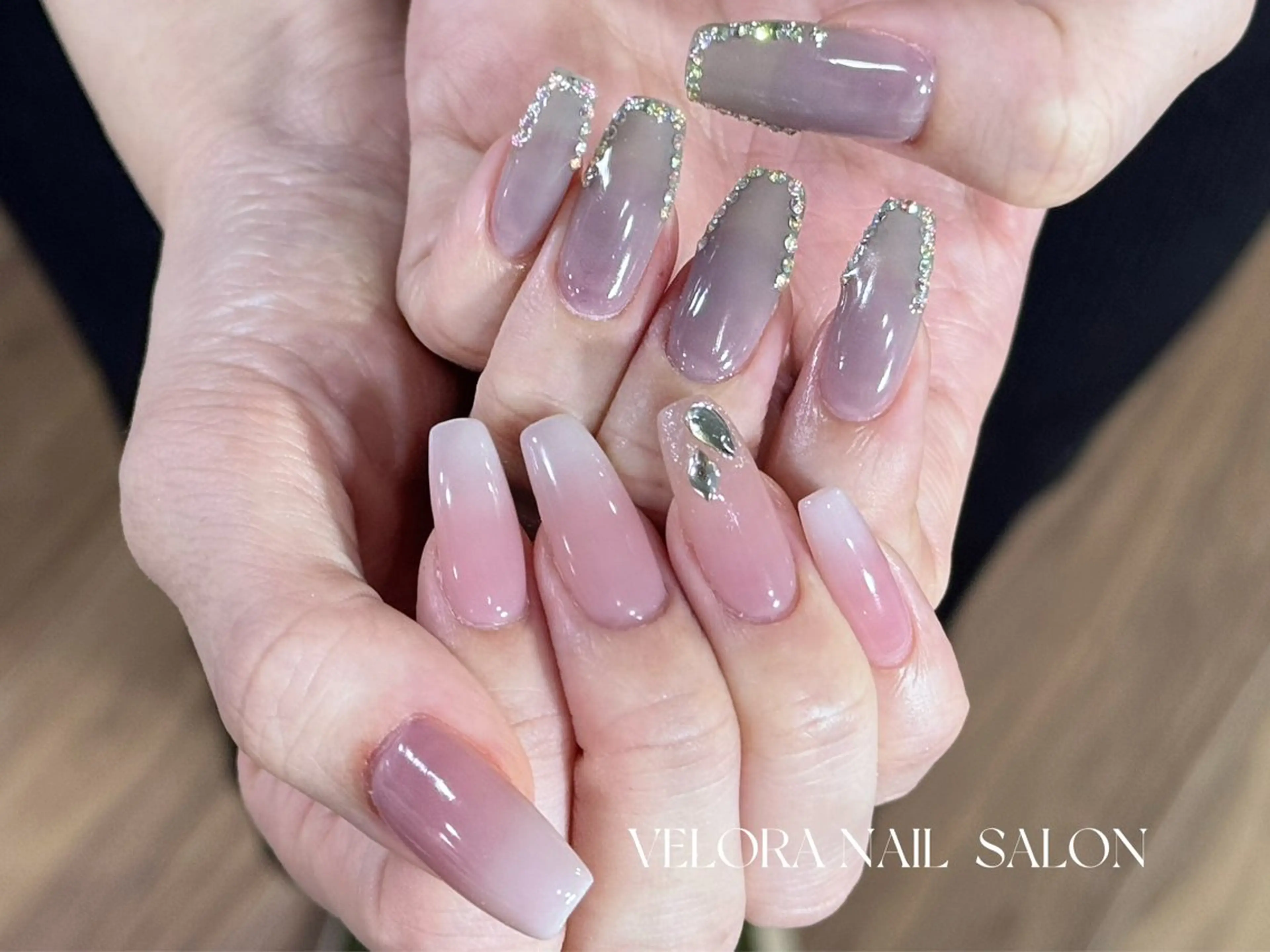 ネイル ハンドネイル VELORA NAILのネイルデザイン