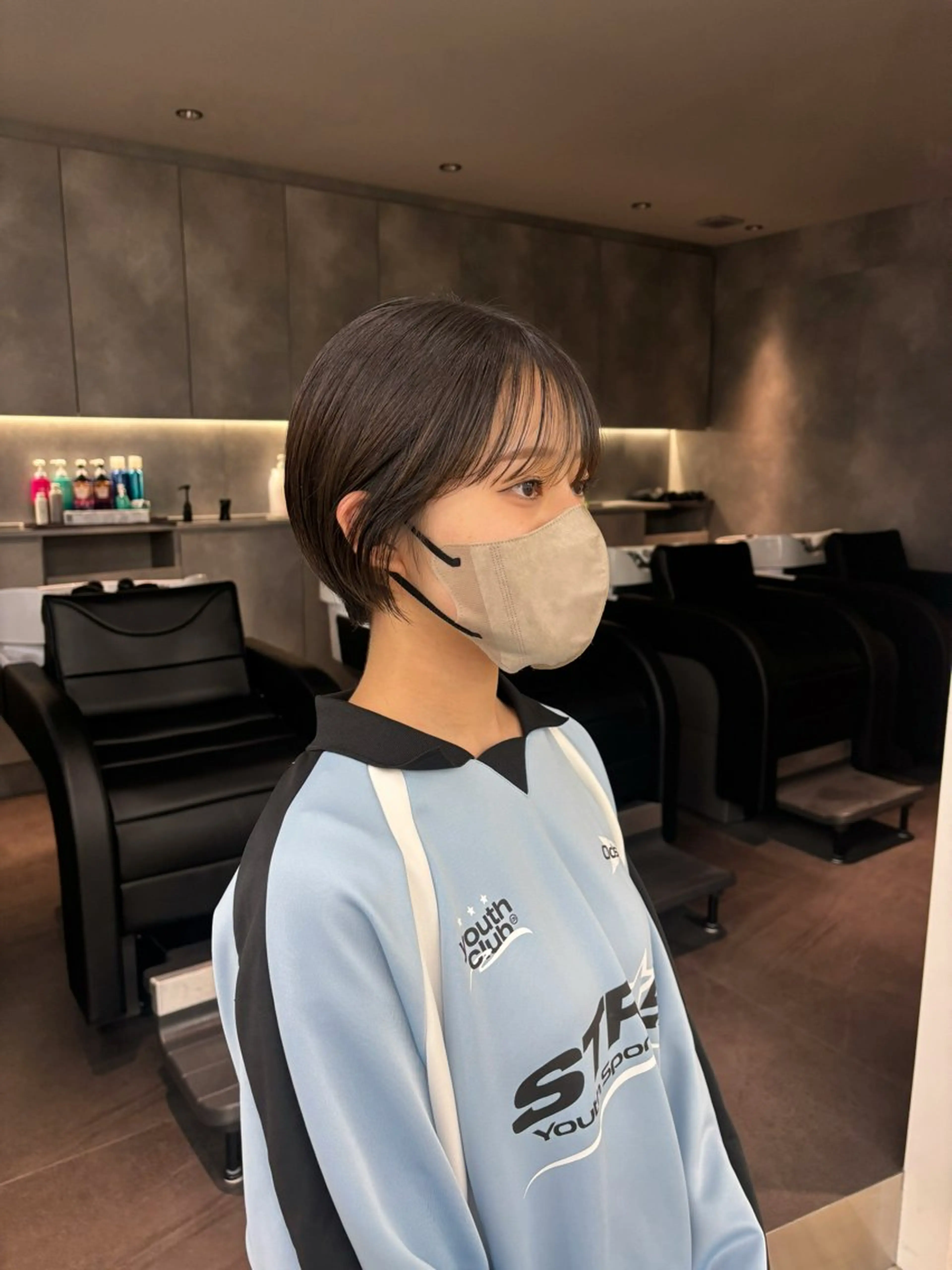 ショート カラー fifth 庄子愛彩のヘアスタイル