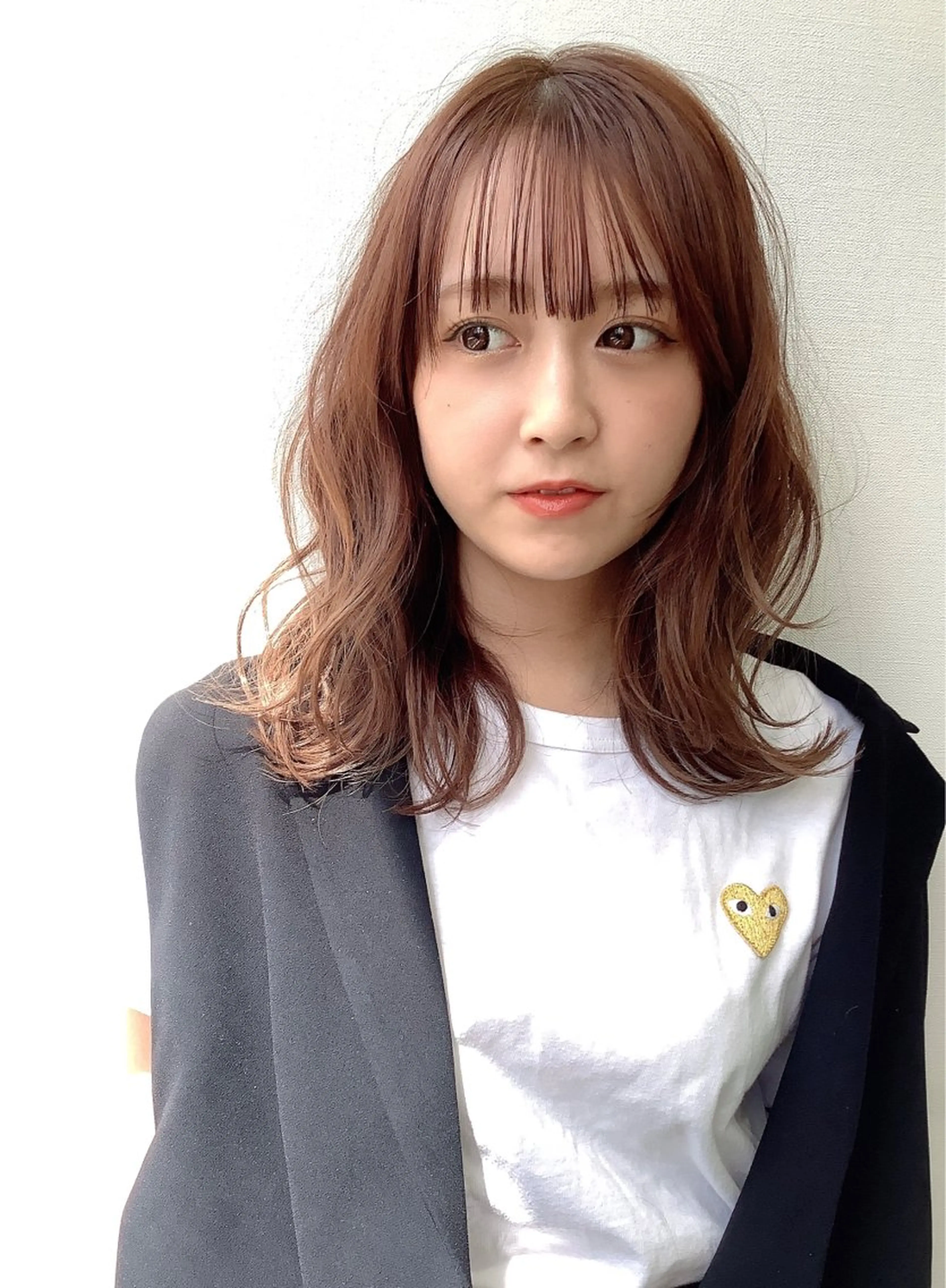 セミロング カレンダー 弁天町Tomoのヘアスタイル