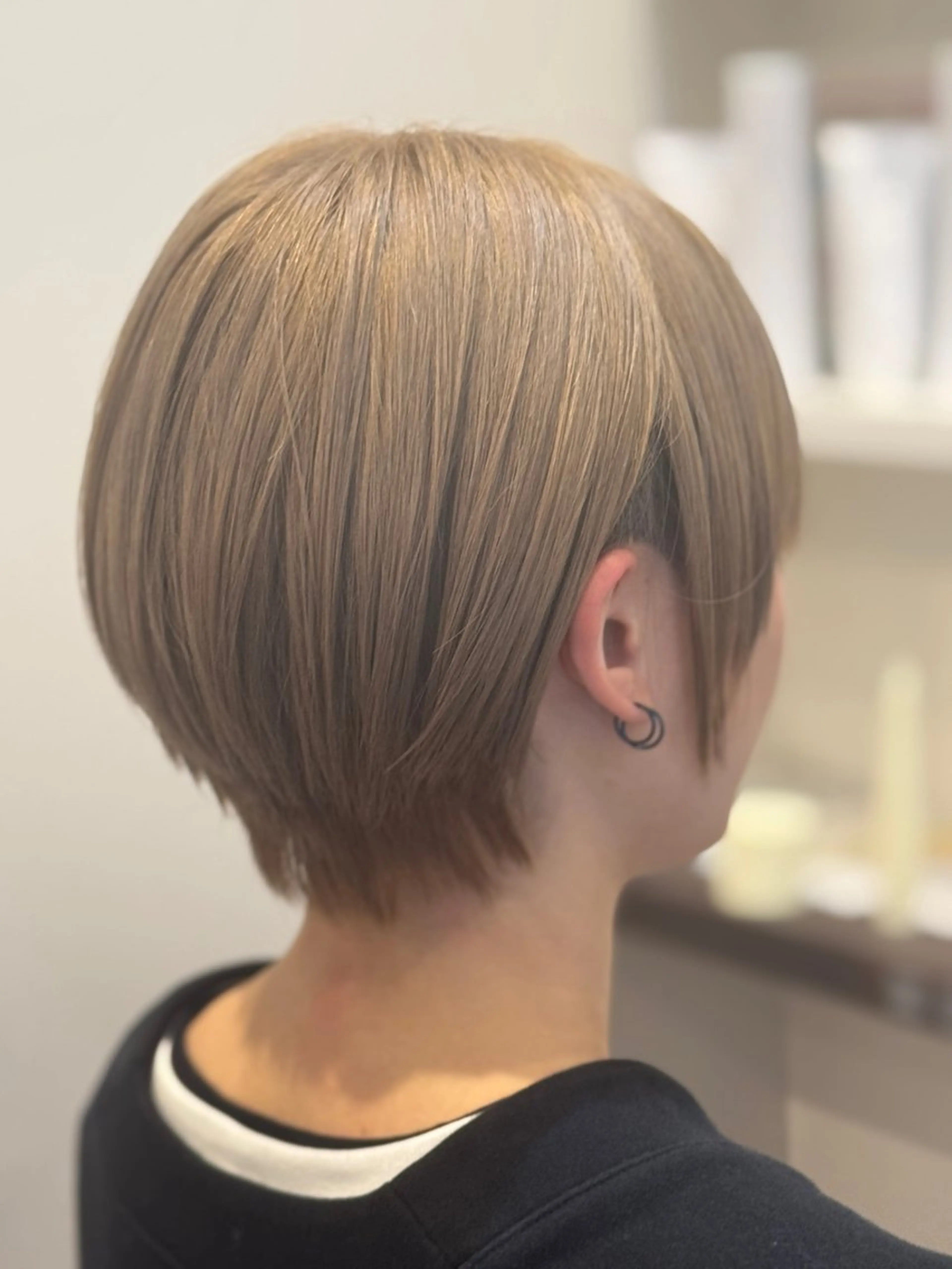 ショート 山下 ちひろのヘアスタイル