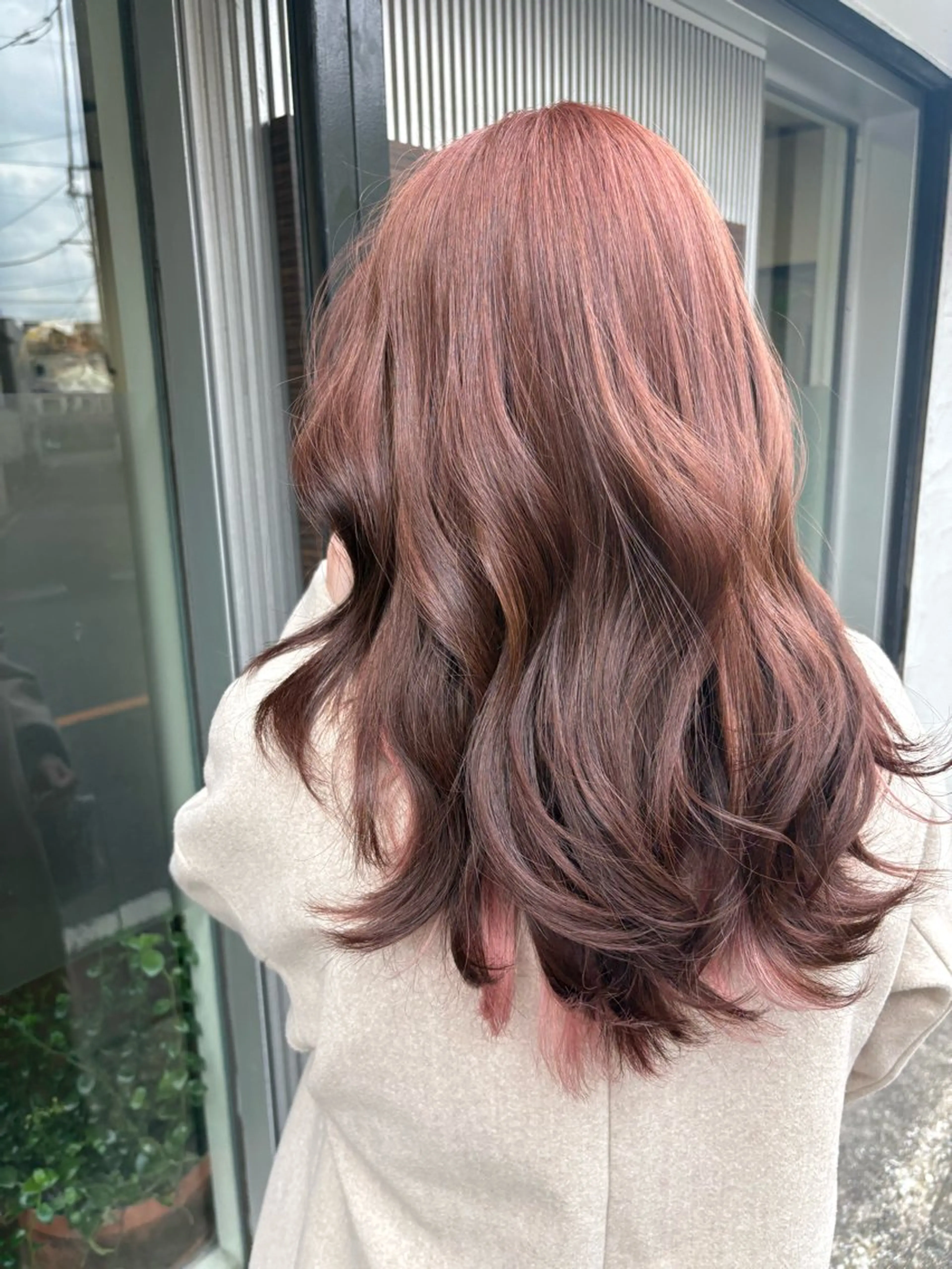 ロング カラー 菅沢 奈生のヘアスタイル