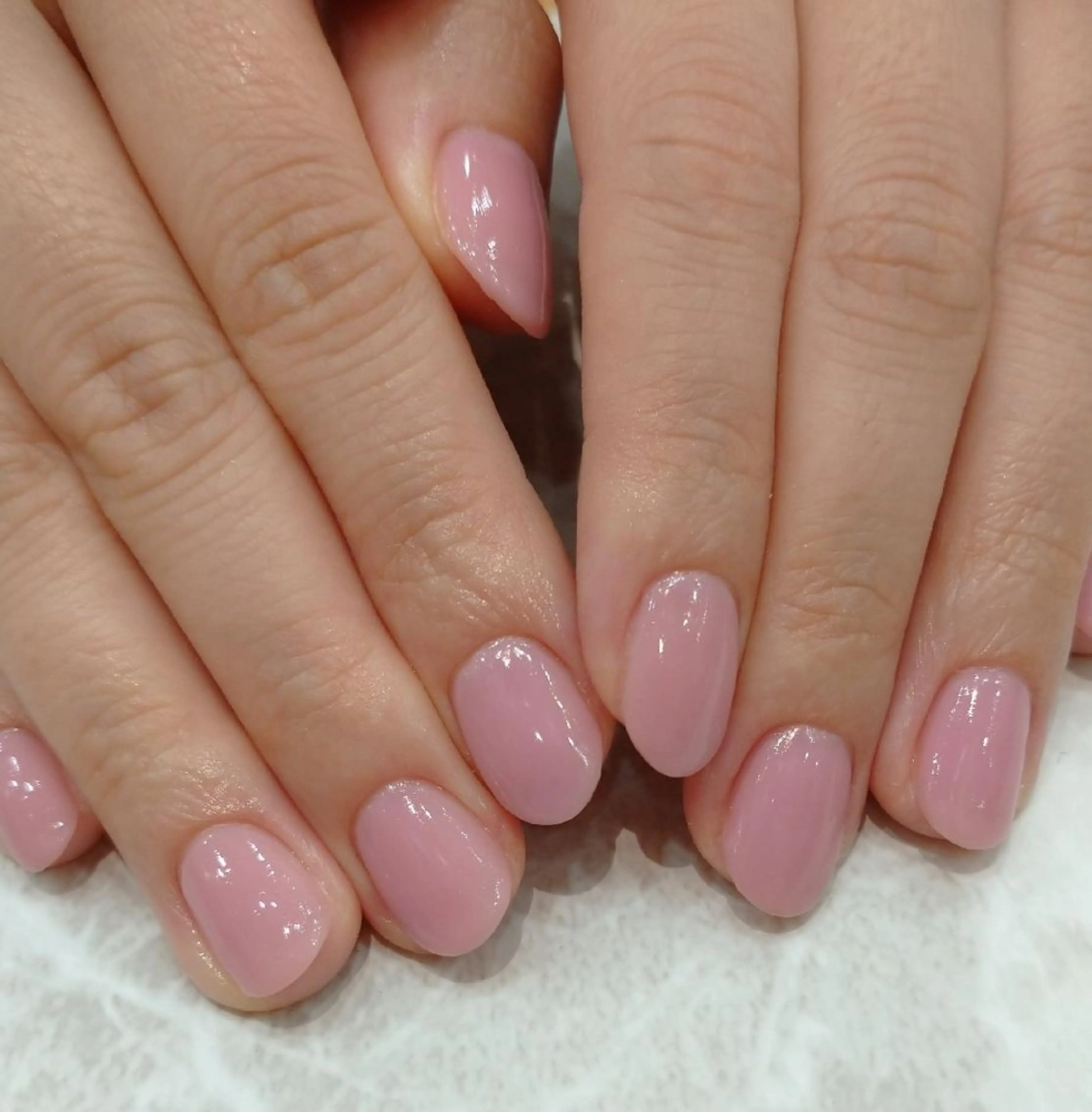 ネイル ジェルネイル オフィスネイル ワンカラーネイル パラジェル ピンク ハンドネイル 會田 瑠衣のネイルデザイン