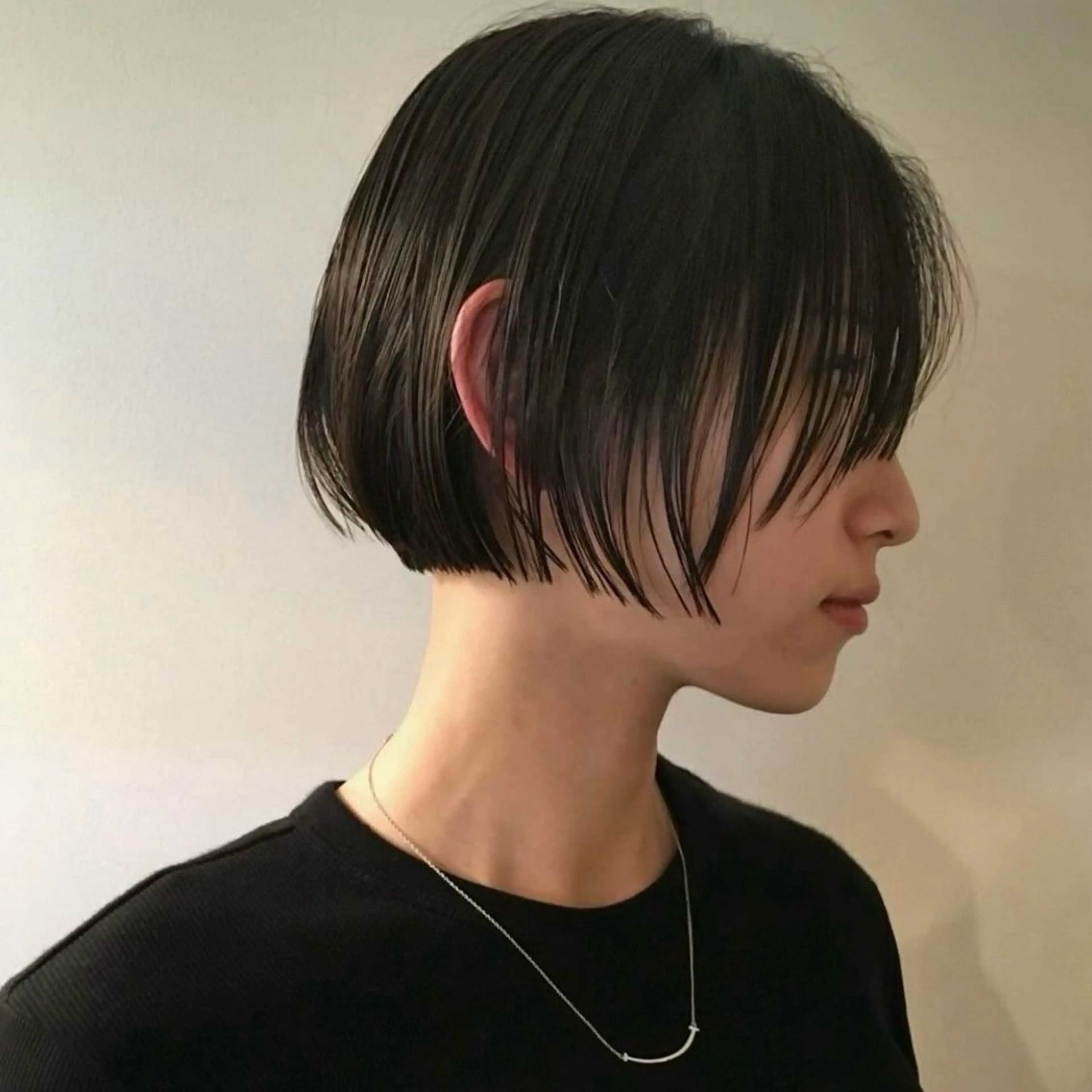 ショート カラー 透明感カラー ボブ 顔まわりレイヤー 顔周りカット レイヤーカット nonoka オリーブ/レイヤーのヘアスタイル