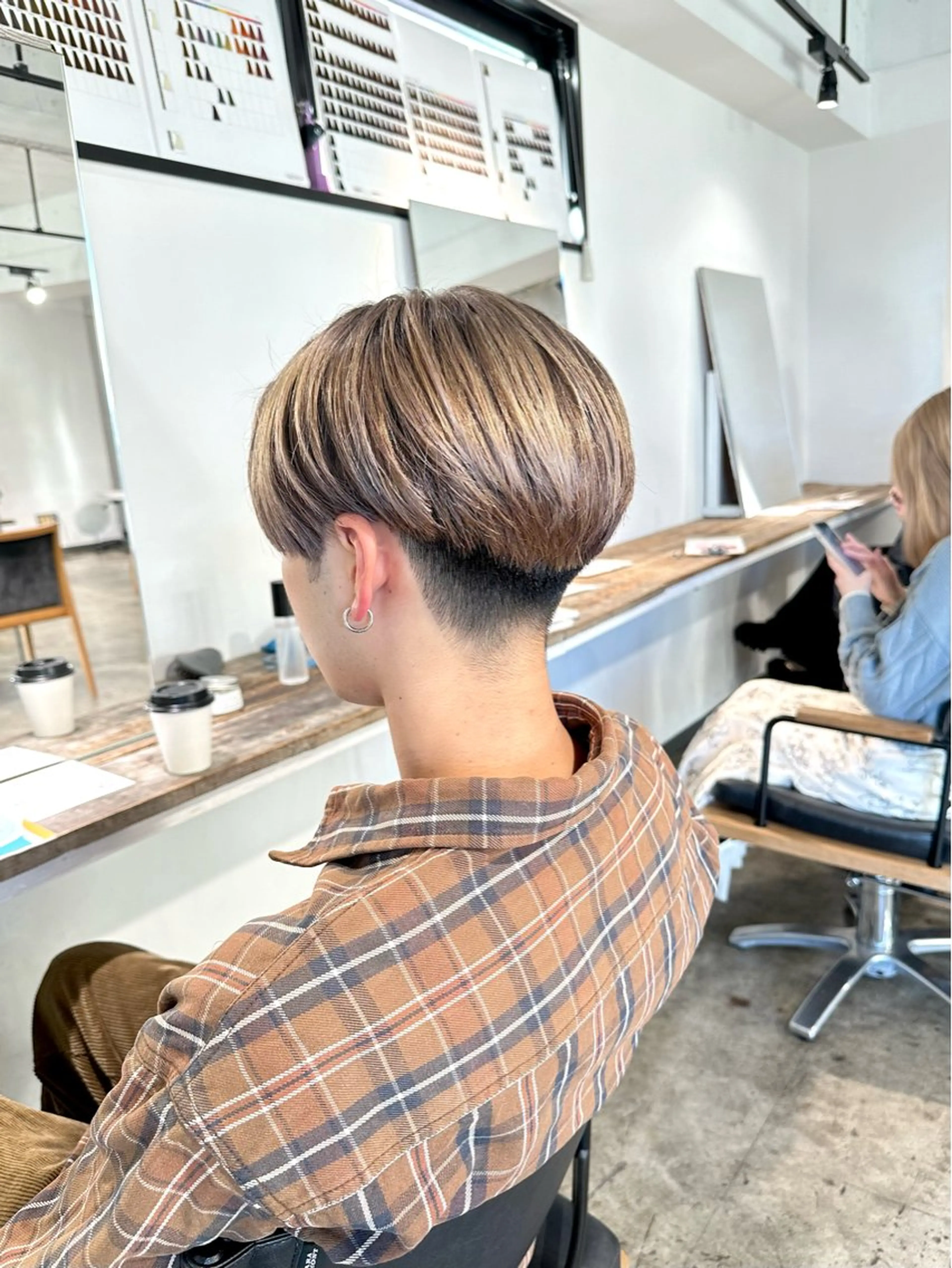 メンズ メンズブリーチ センターパート メンズハイトーン メンズパーマ カット ヘアカラー トリートメント 骨格補正施術/メンズ 専門美容師/YUYAのヘアスタイル