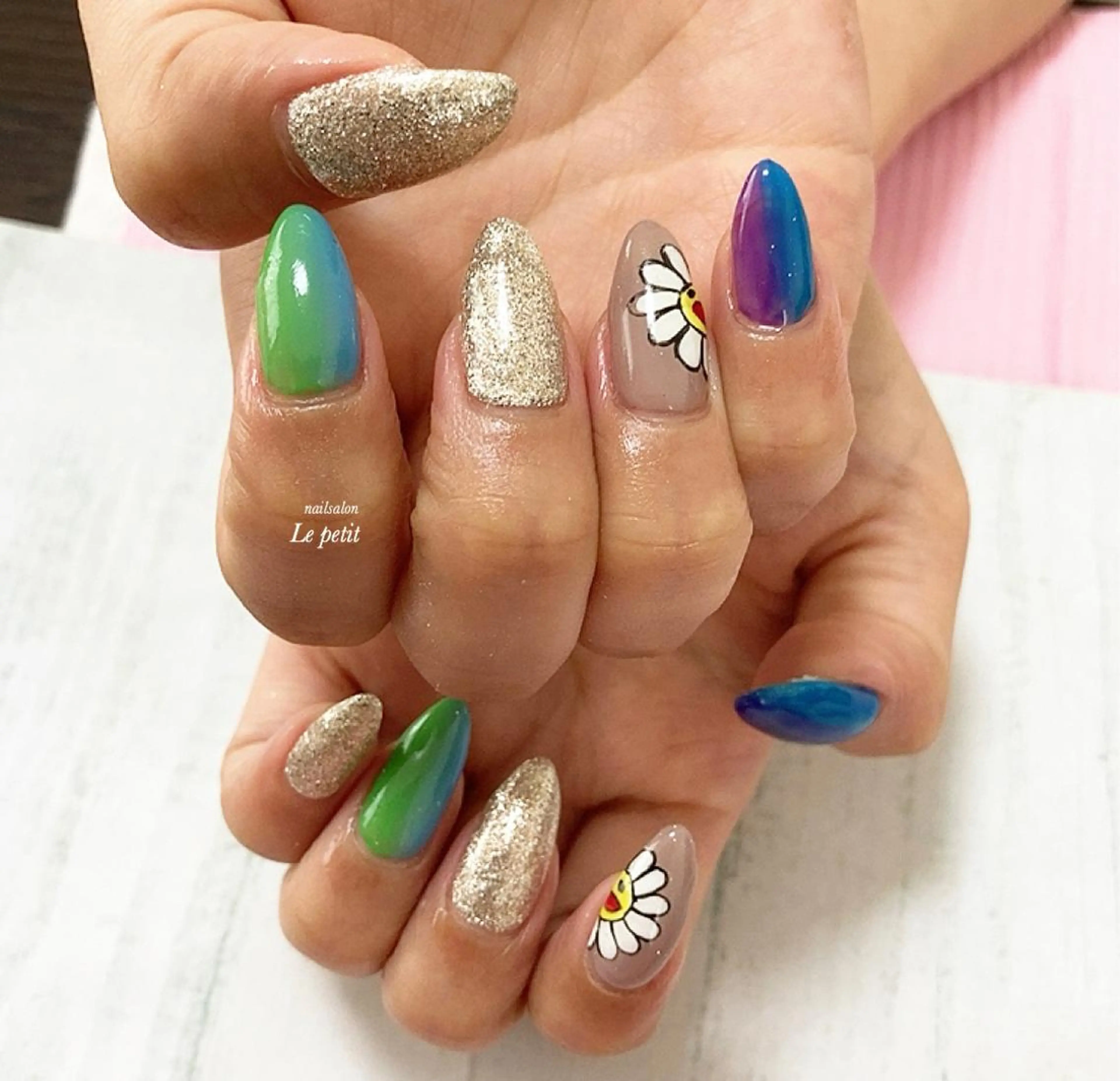 ネイル 石野 広佳のネイルデザイン