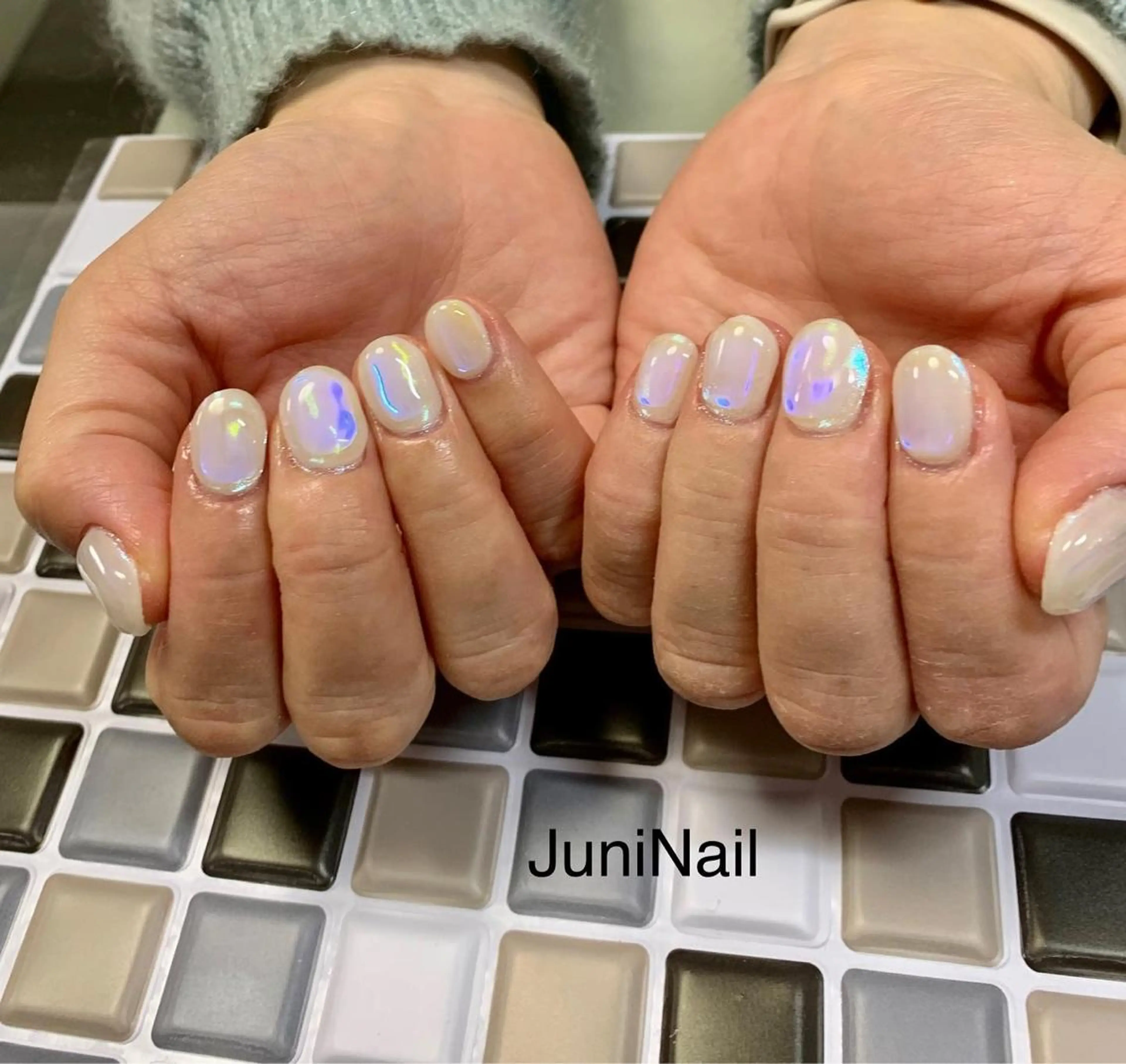 ネイル オーロラネイル クリアネイル 成人式 フラッシュネイル フレンチネイル ハンドネイル JuniNail 주니네일🇰🇷suのネイルデザイン