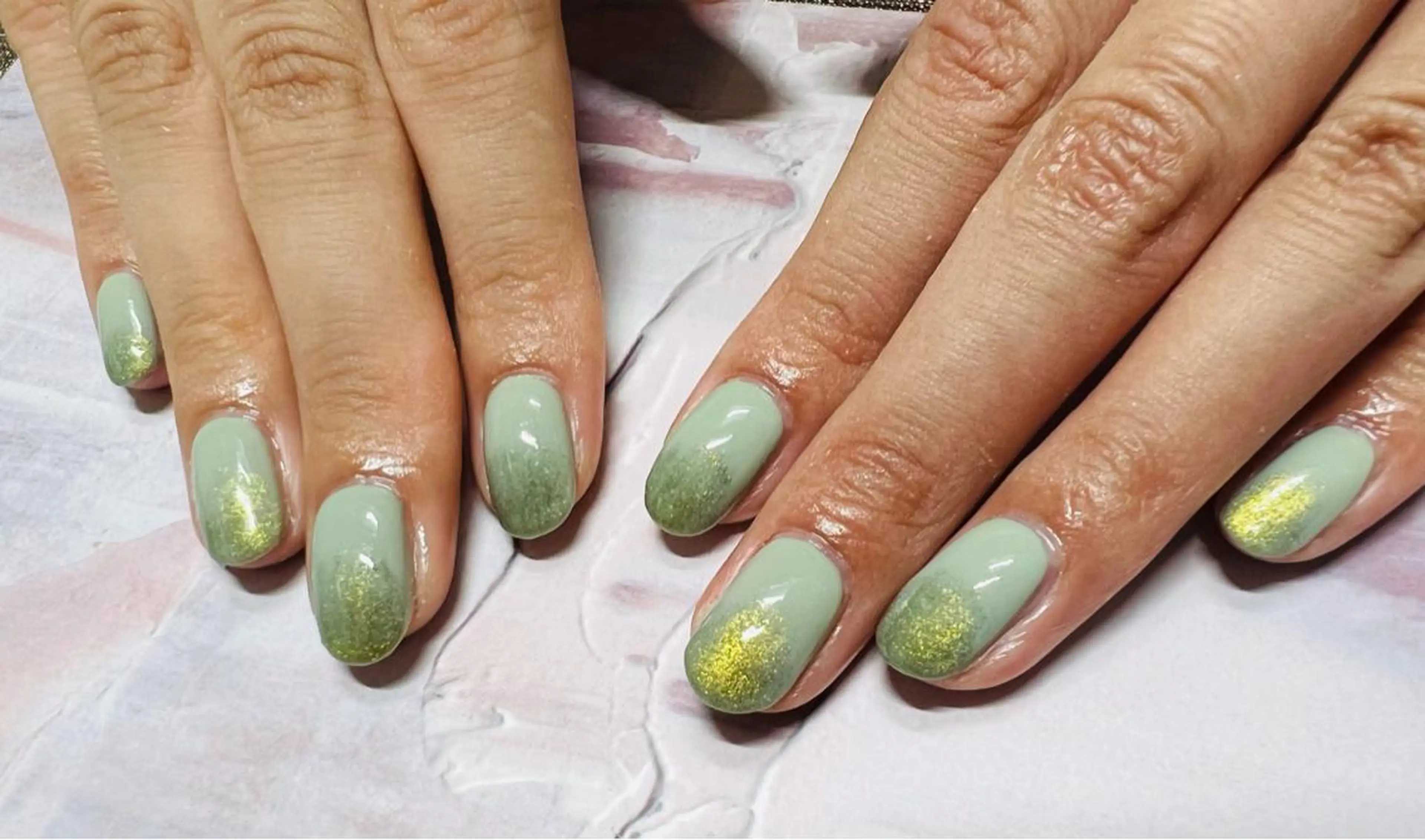 ネイル mogunail &blowのネイルデザイン