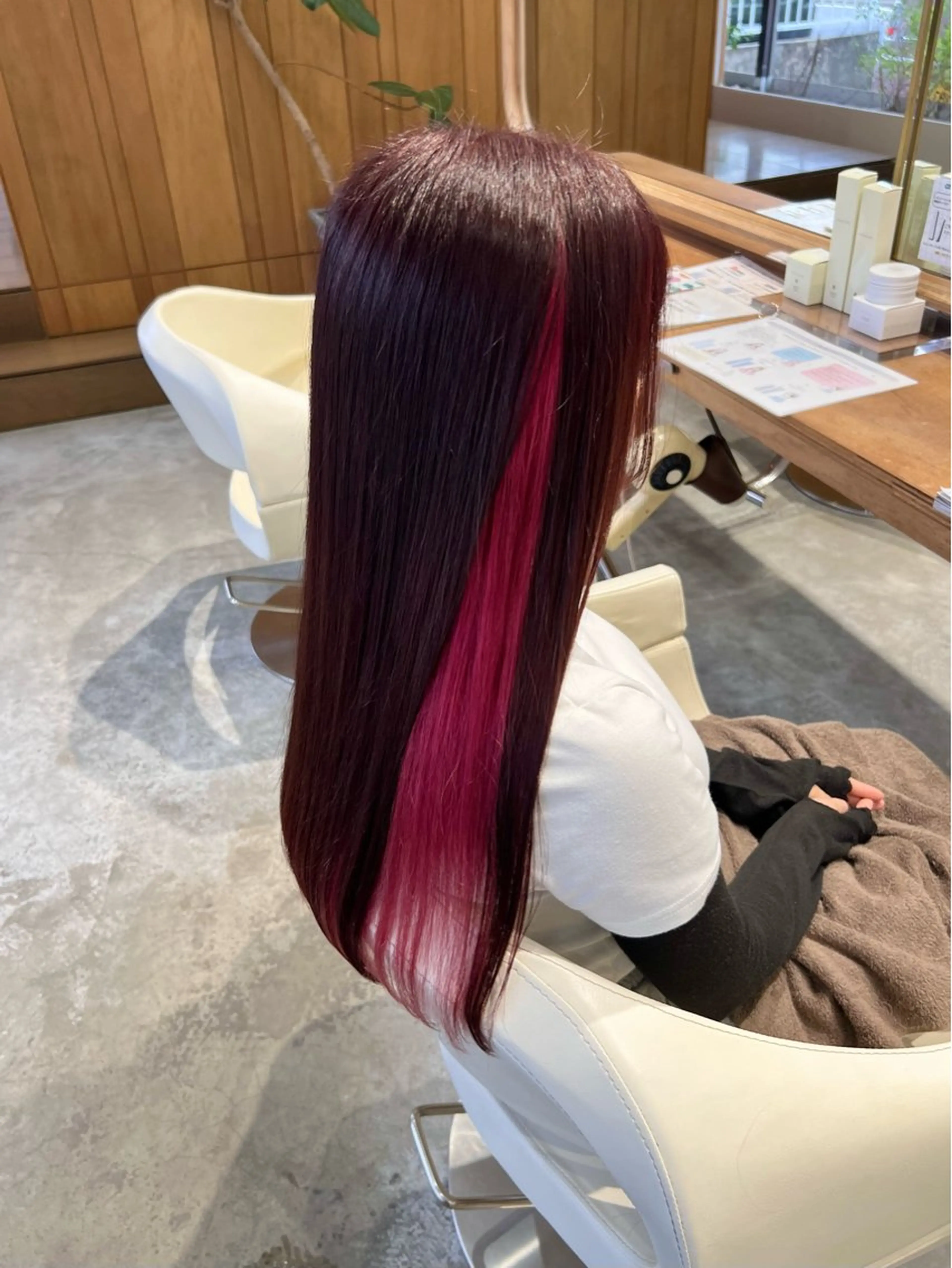 ロング カラー ブラウンカラー レッドカラー レッドブラウン カット ヘアカラー フラム所属・WATANABE MISAKIのヘアスタイル