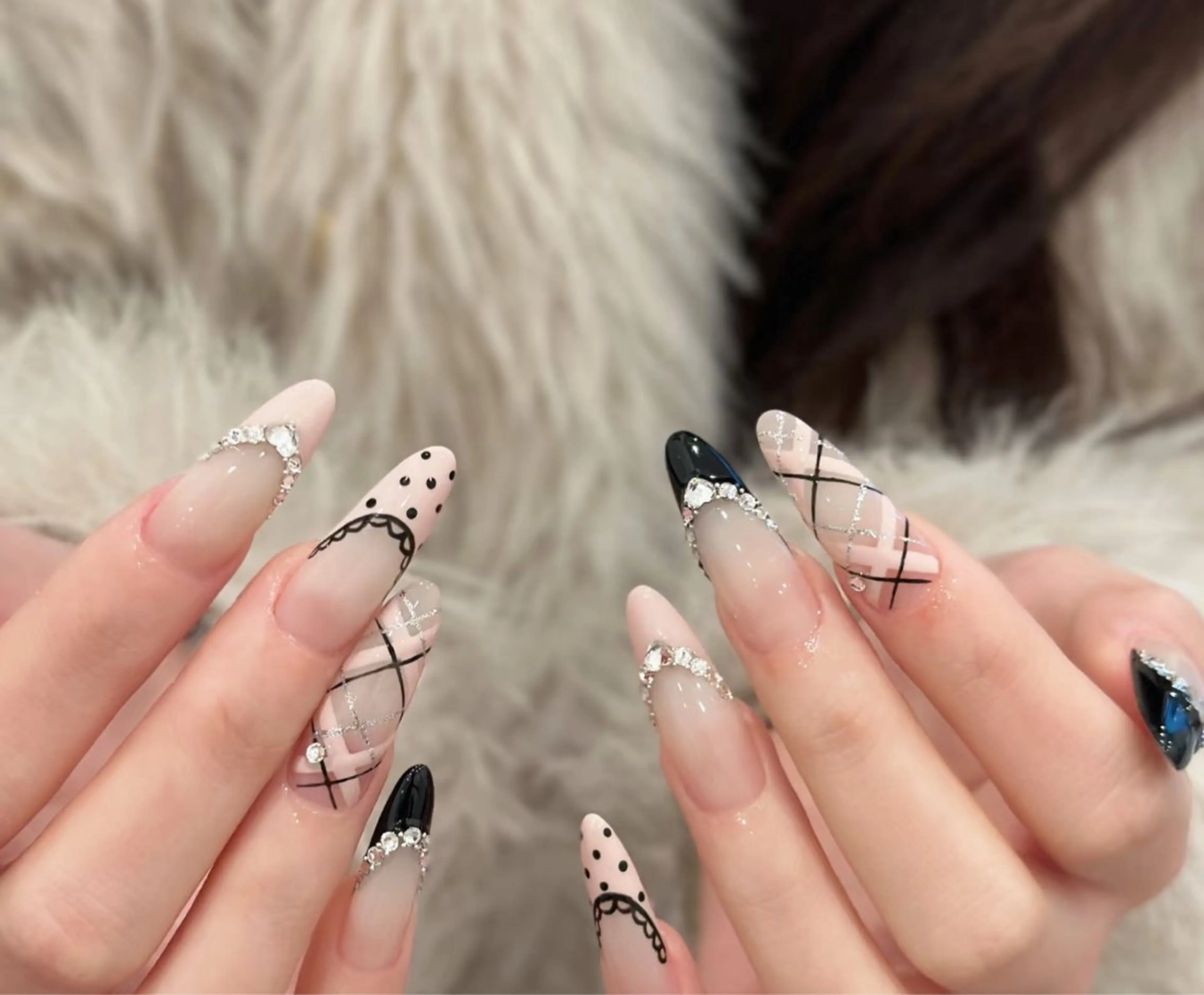 ネイル ハート 韓国ネイル オフィスネイル ワンカラーネイル シンプルネイル ハンドネイル Lynn_ Nailのネイルデザイン