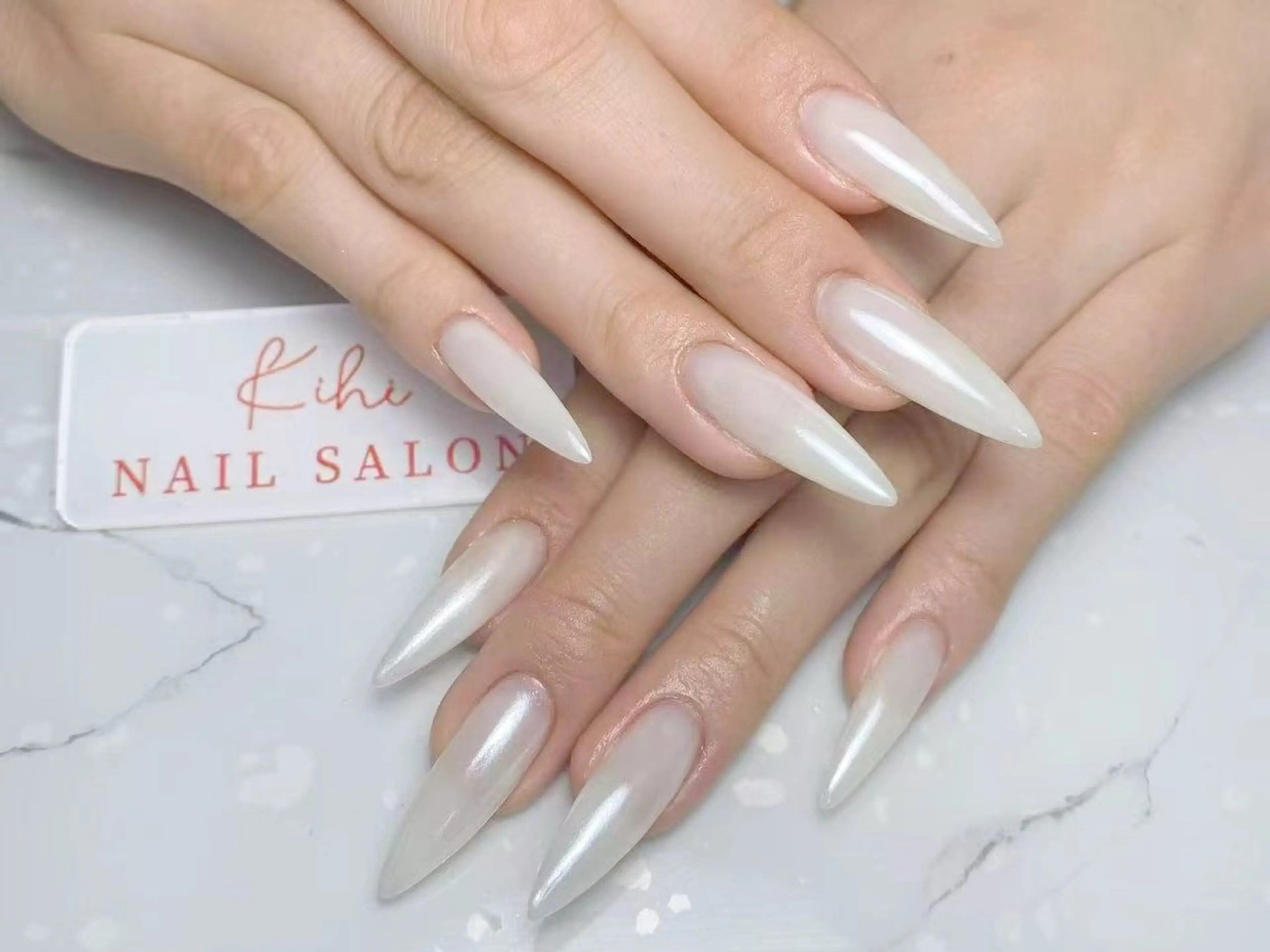 ネイル アートネイル フレンチネイル ジェルネイル グラデーション 韓国ネイル ハンドネイル 💕鈴木ユリ パラジェル/オフ無料のネイルデザイン