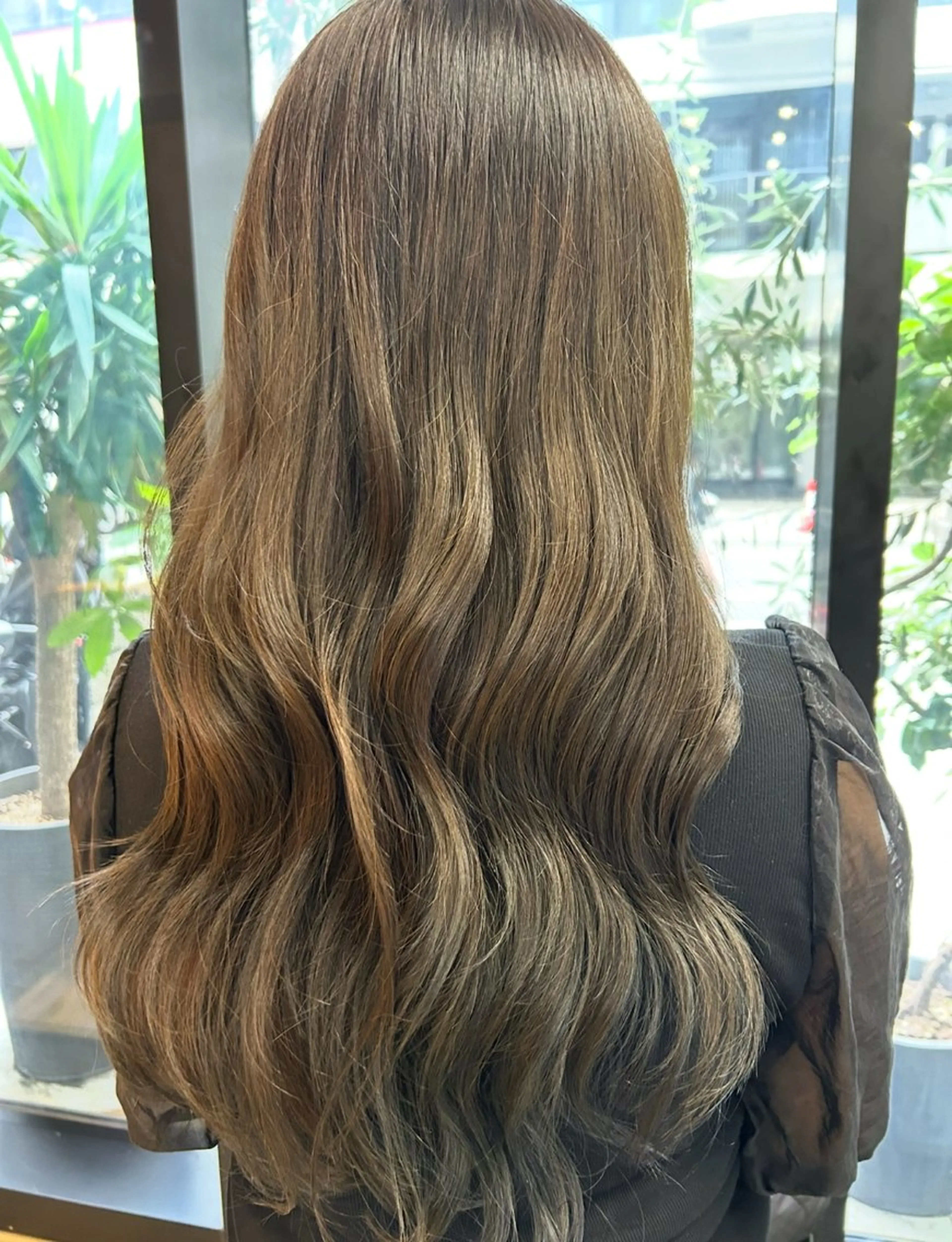 ロング ヘアカラー アシスタント miyuのヘアスタイル