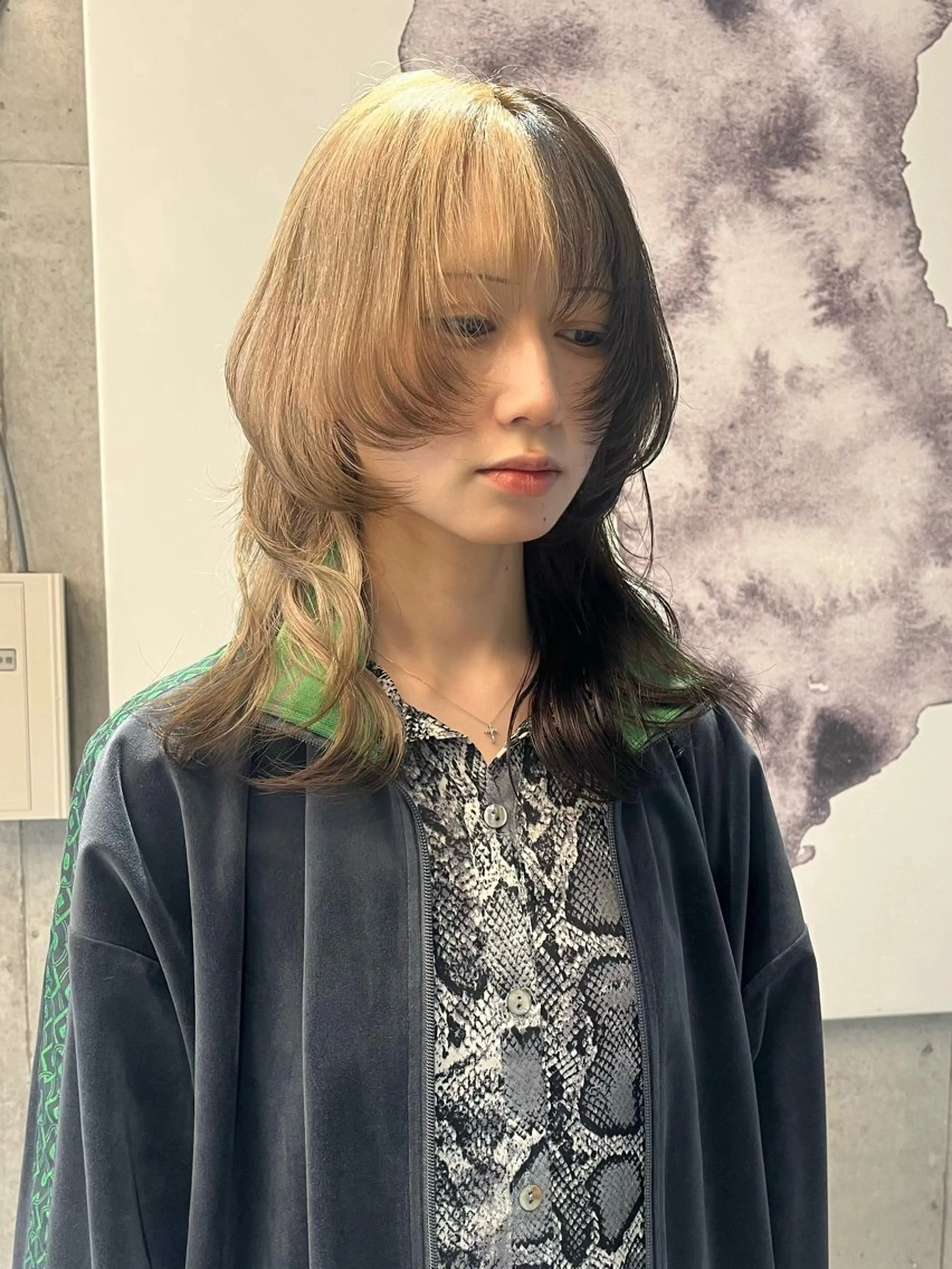 ミディアム カラー カット ヘアカラー トリートメント AMI🎀韓国ヘア 透明感カラーのヘアスタイル