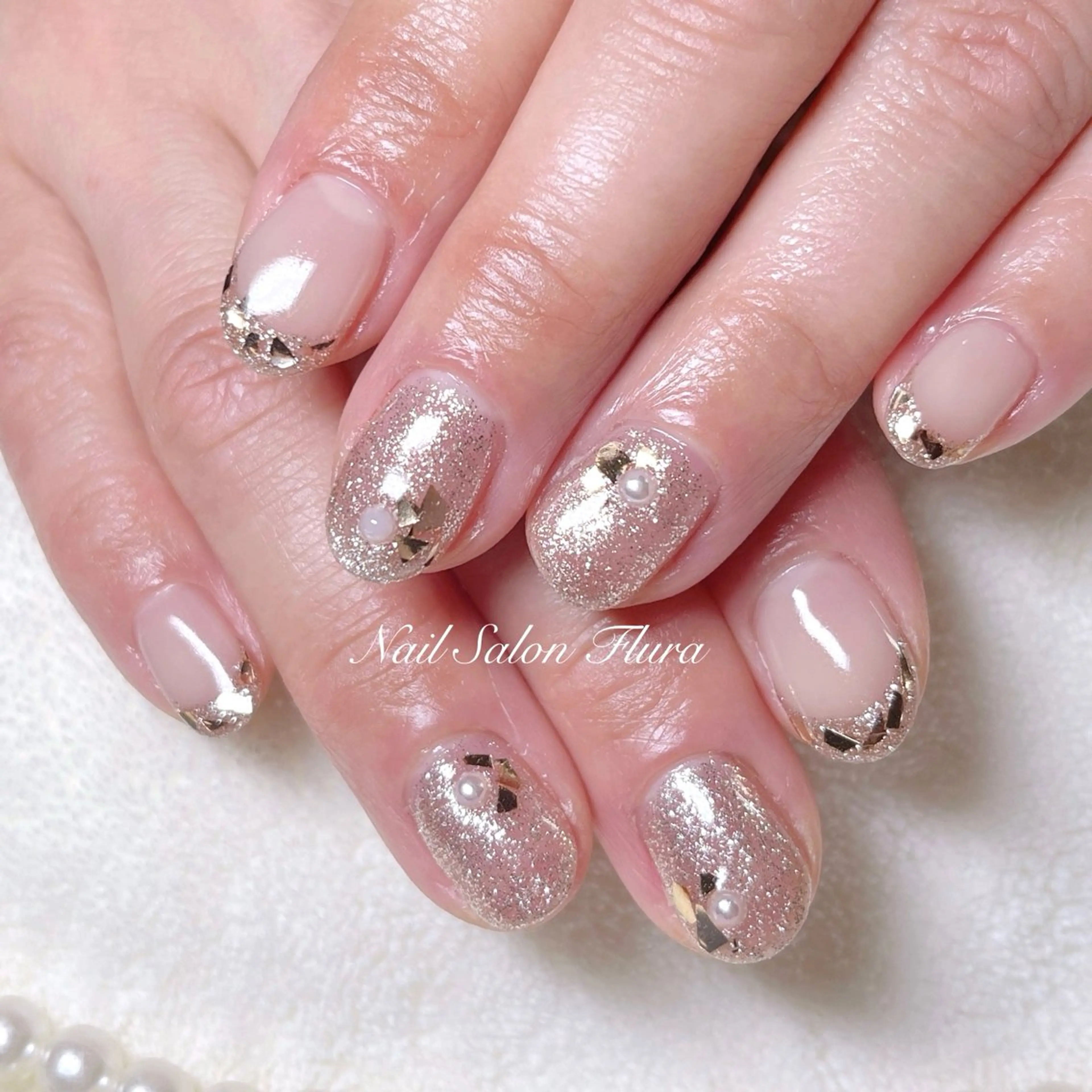 ネイル フレンチネイル ガラスフレンチ ハンドネイル NailSalon Fluraのネイルデザイン
