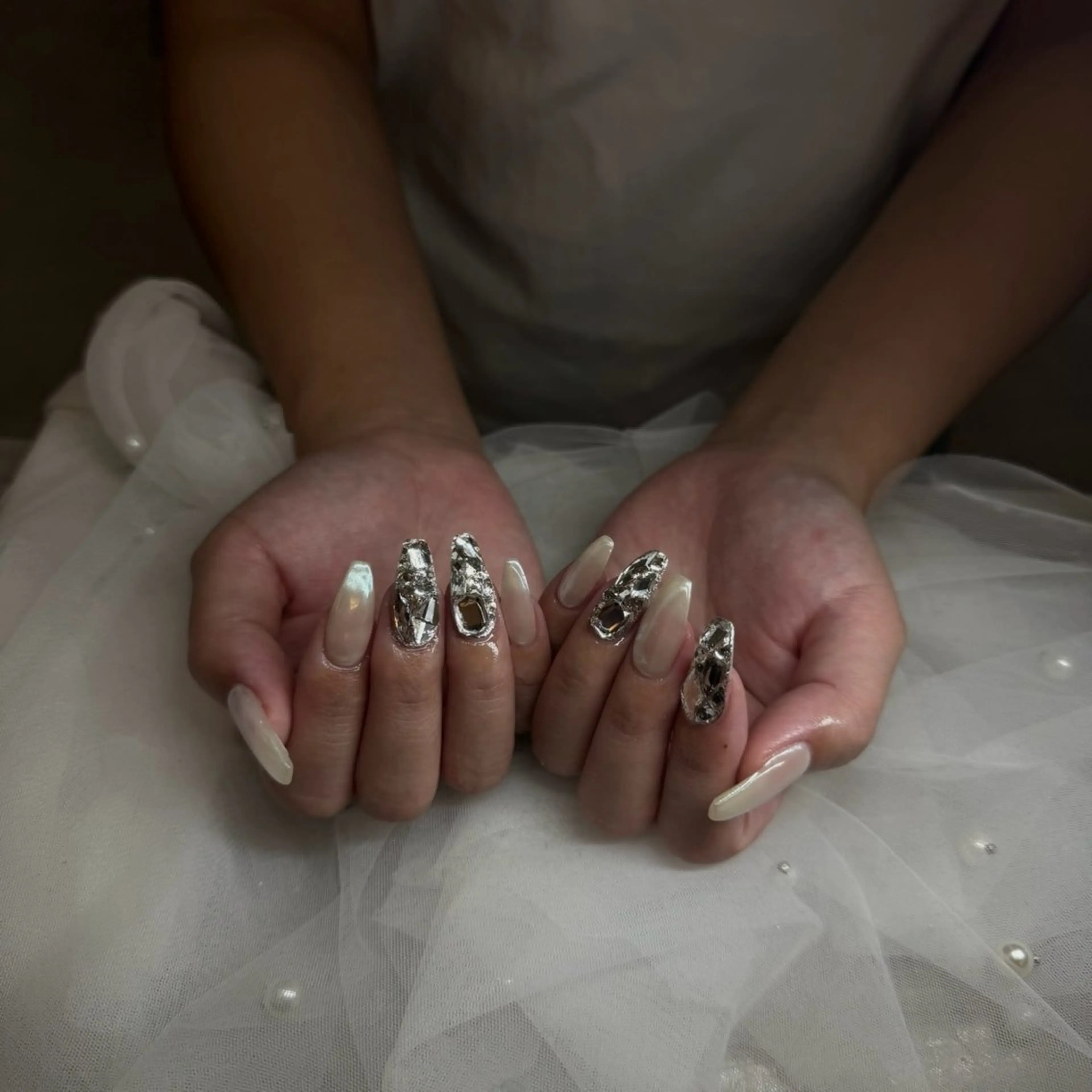 ネイル ラメ(グリッター) ニュアンスネイル ワンカラーネイル リボン シンプルネイル 梶野 友海華のネイルデザイン