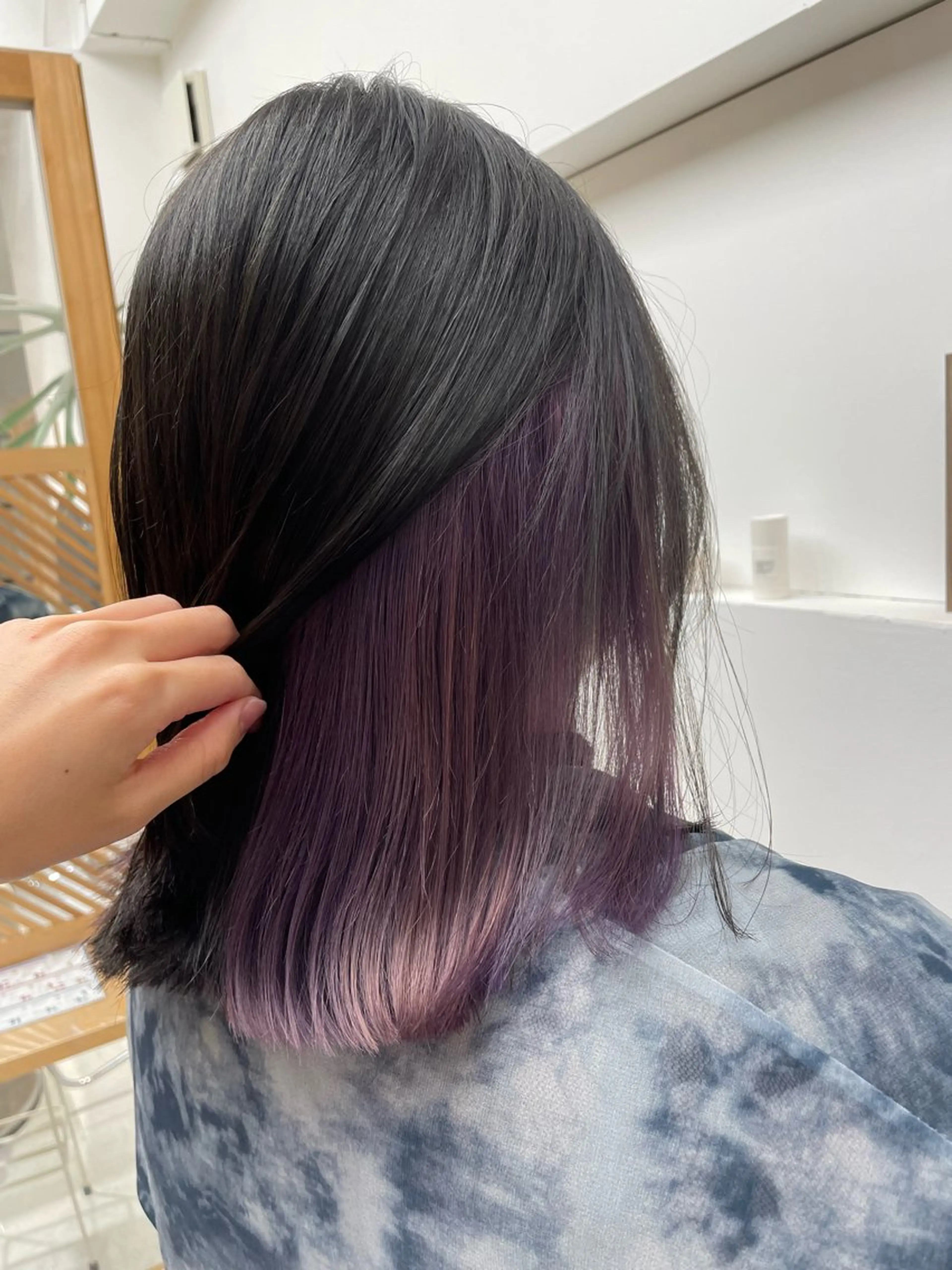 ミディアム カラー ブリーチ インナーカラー パープルカラー カット ヘアカラー 福田千尋/インナー カラー/縮毛矯正のヘアスタイル