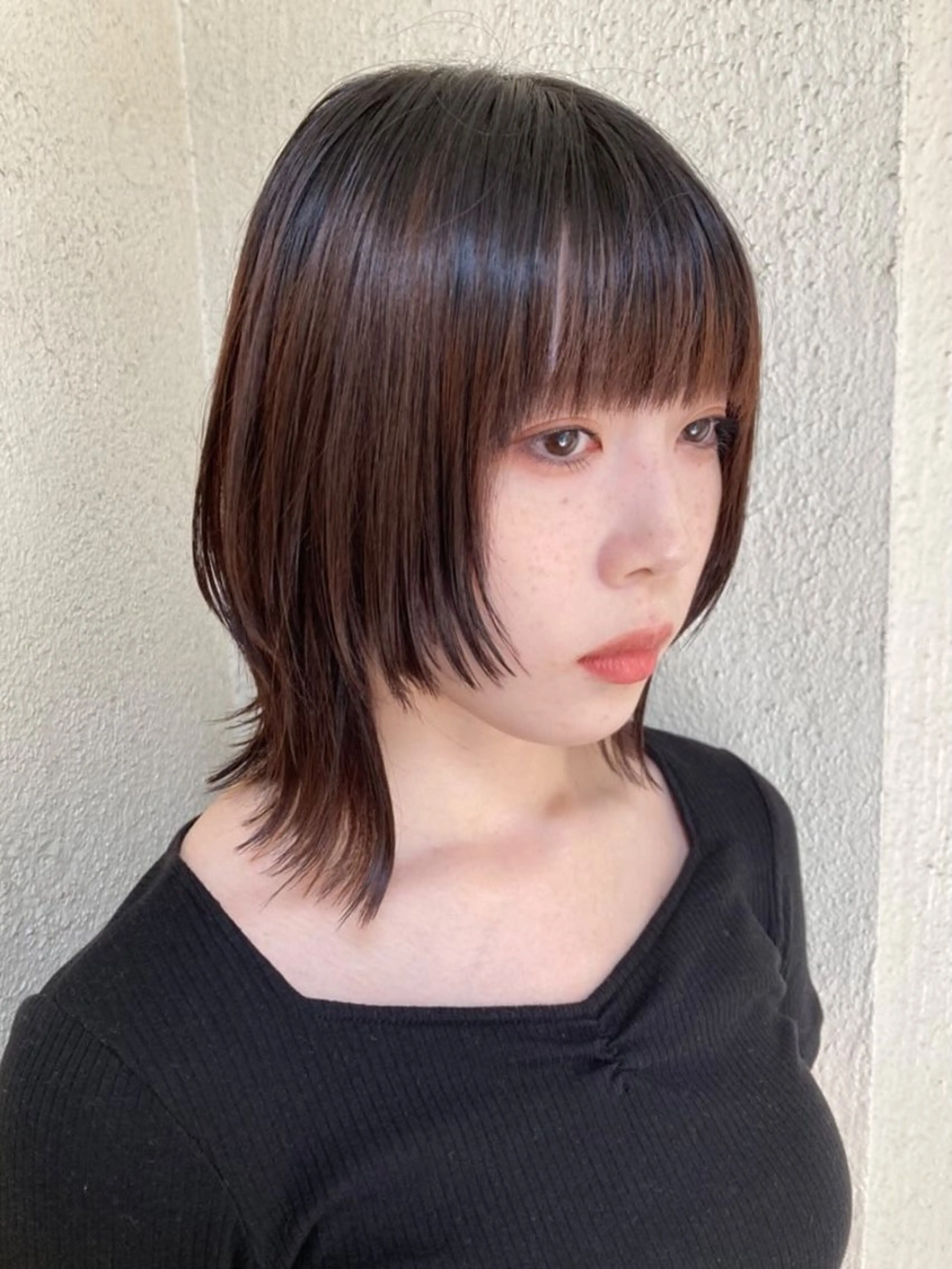 ミディアム 顔周りカット 姫カット ハイライト✖️ 暗髪🤎Nahoのヘアスタイル