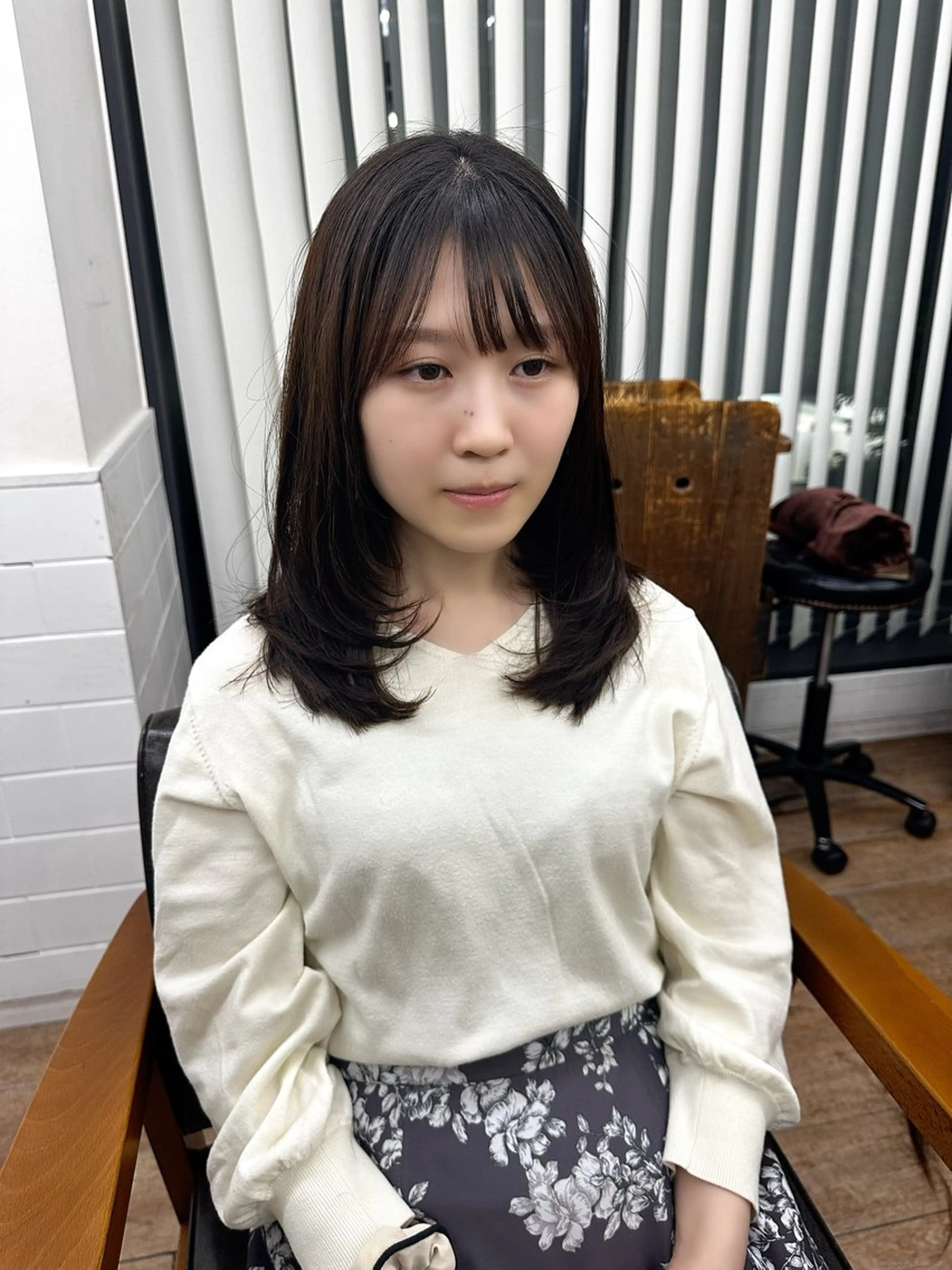 セミロング カラー パーマ ヘアアレンジ メンズ キッズ カット 縮毛矯正 レイヤーカット 🌿透け感カラーのヘアスタイル