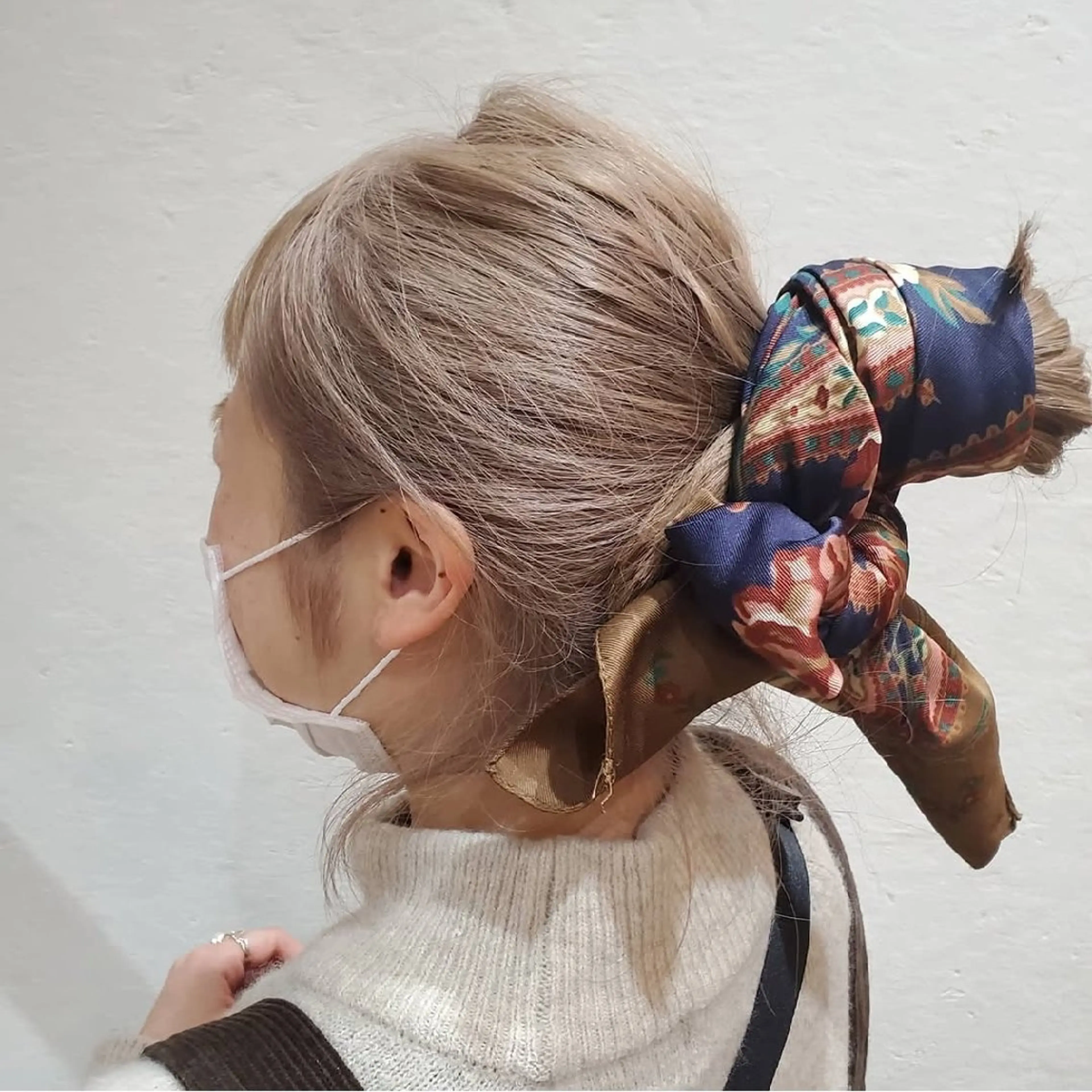 カラー セミロング GIFT所属・谷 結奈のヘアスタイル