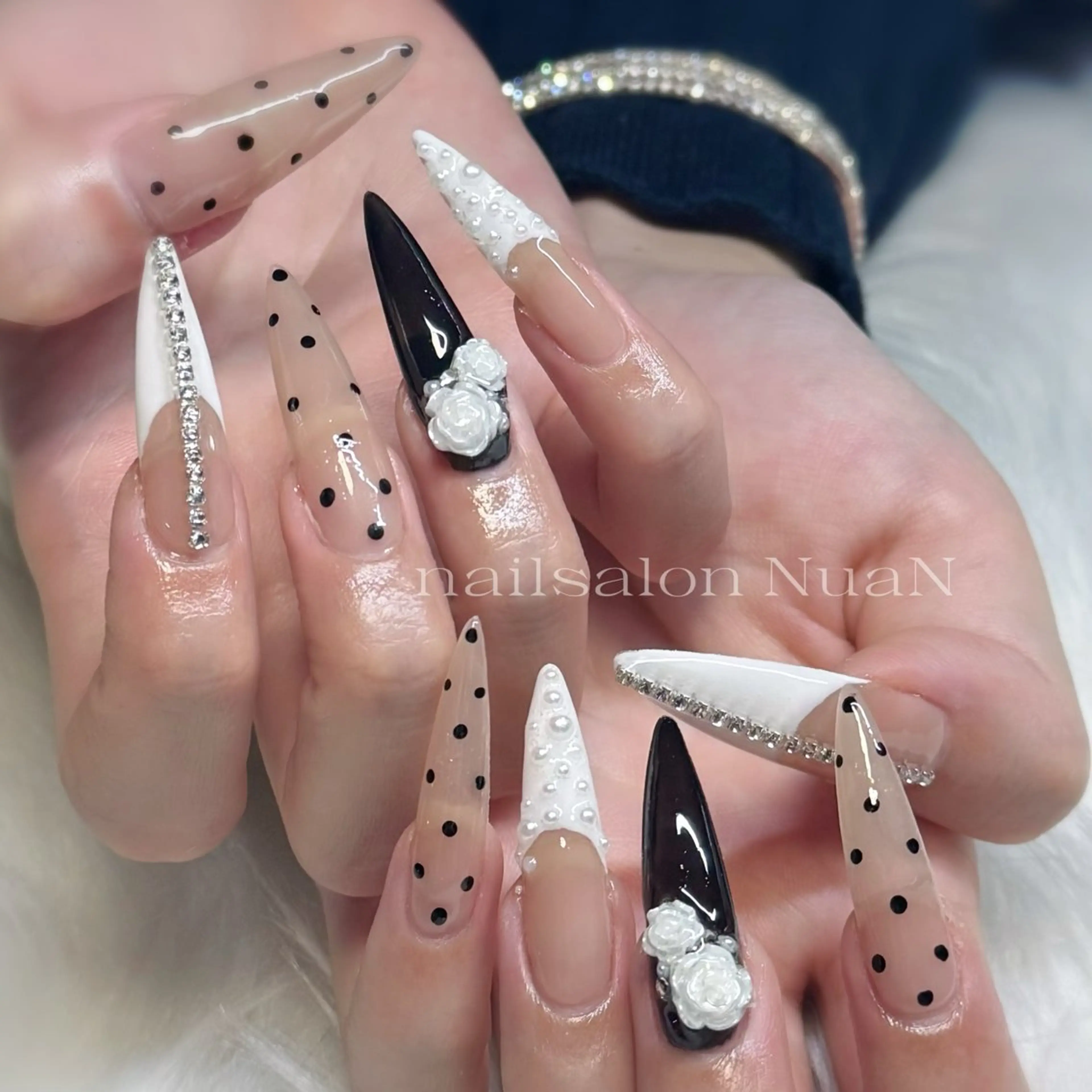 ネイル ハンドネイル NuaN ミニモ停止中のネイルデザイン