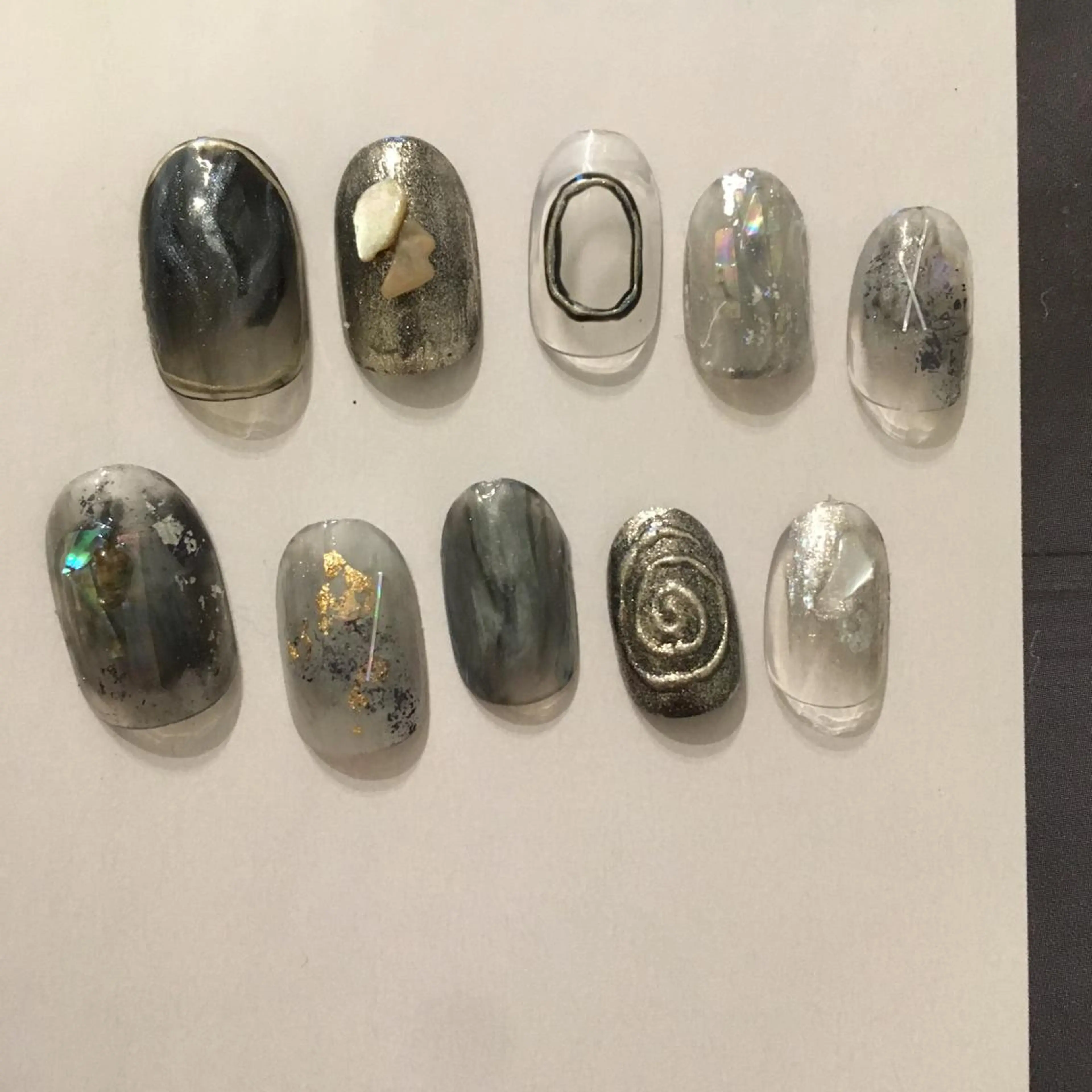 ネイル 栗林 実莉のネイルデザイン