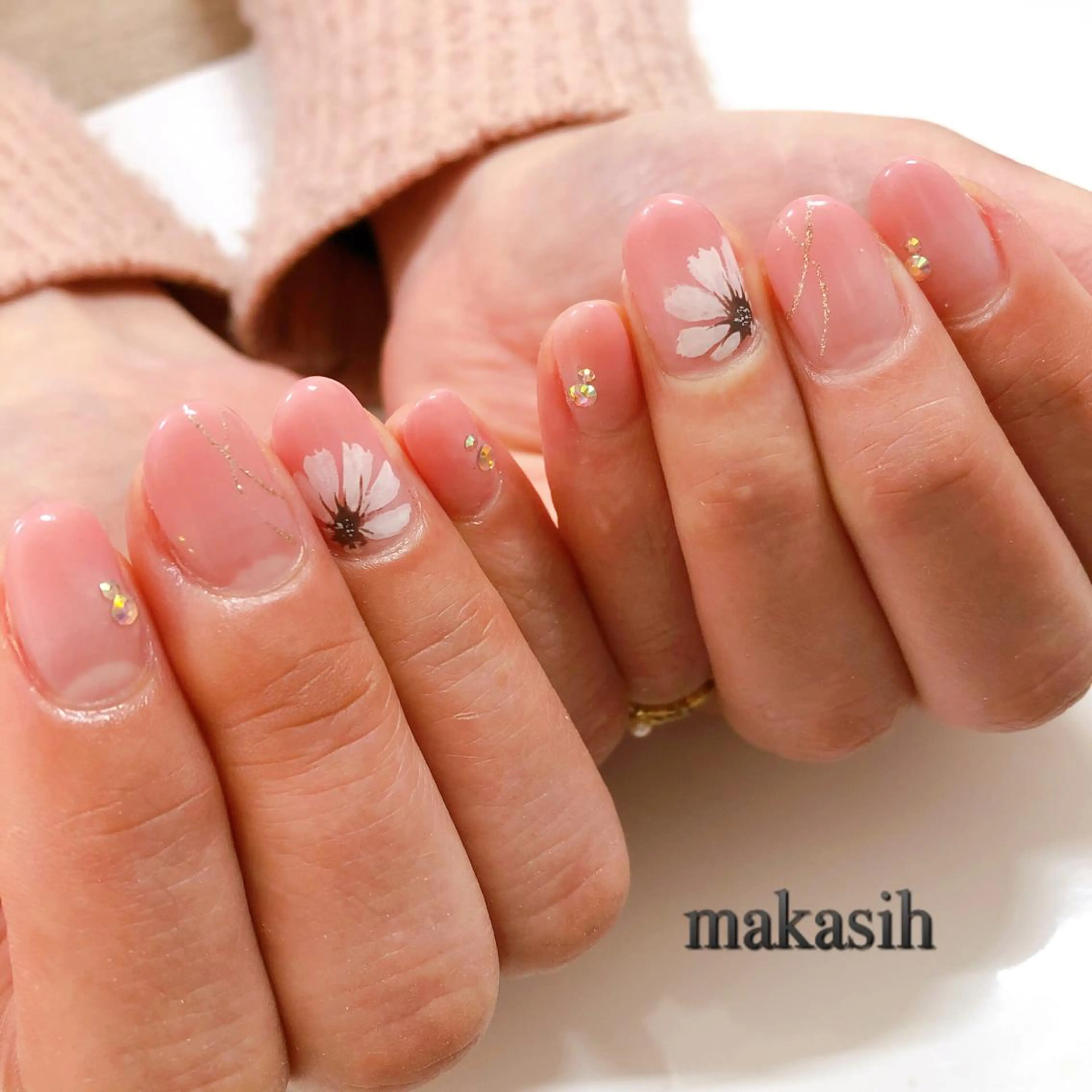 ネイル アートネイル ピンク 春ネイル 濱田 美菜子のエステ・リラクイメージ