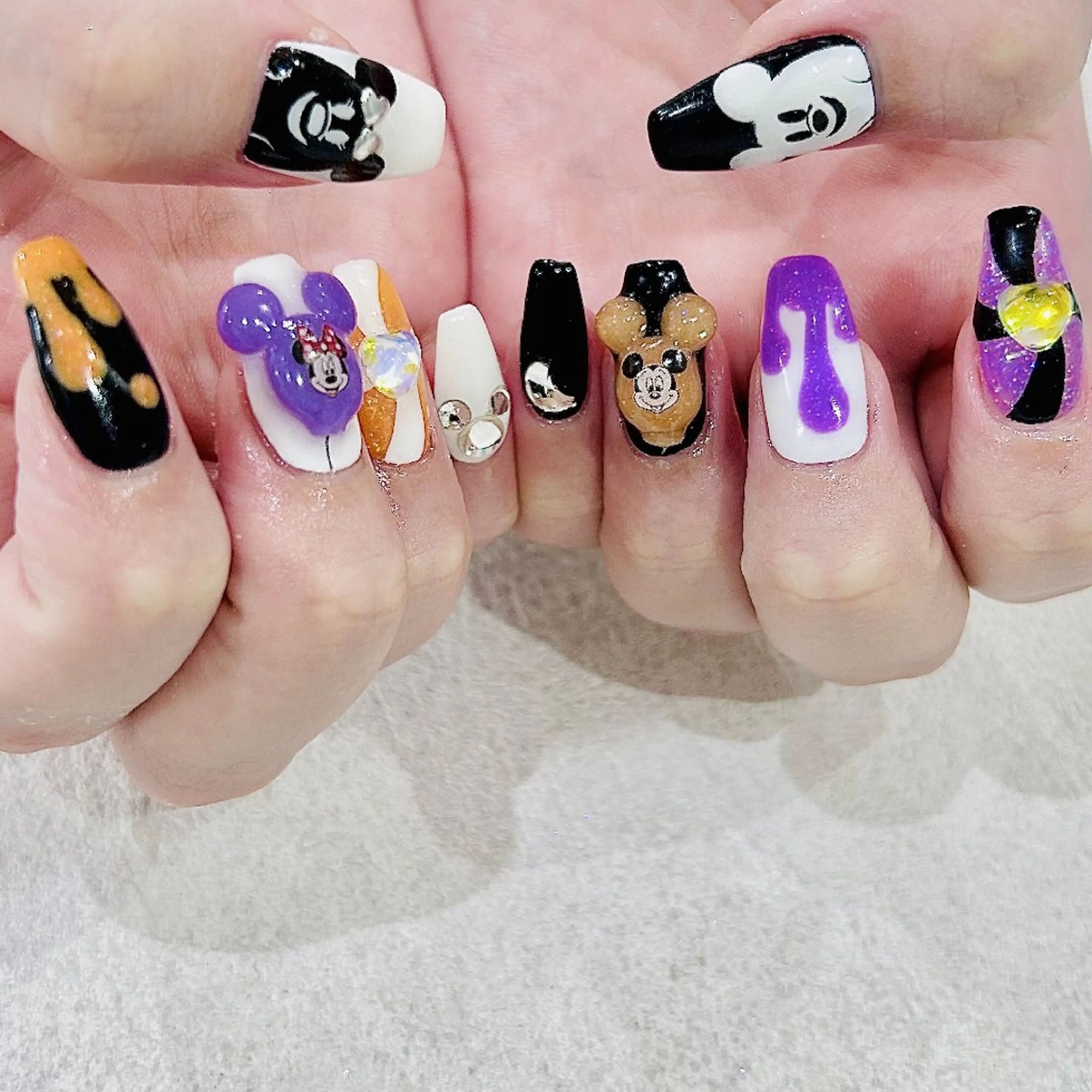 ネイル ジェルネイル パラジェル ストーンネイル ハンドネイル muum_nail 新宿2分 三丁目1分のネイルデザイン