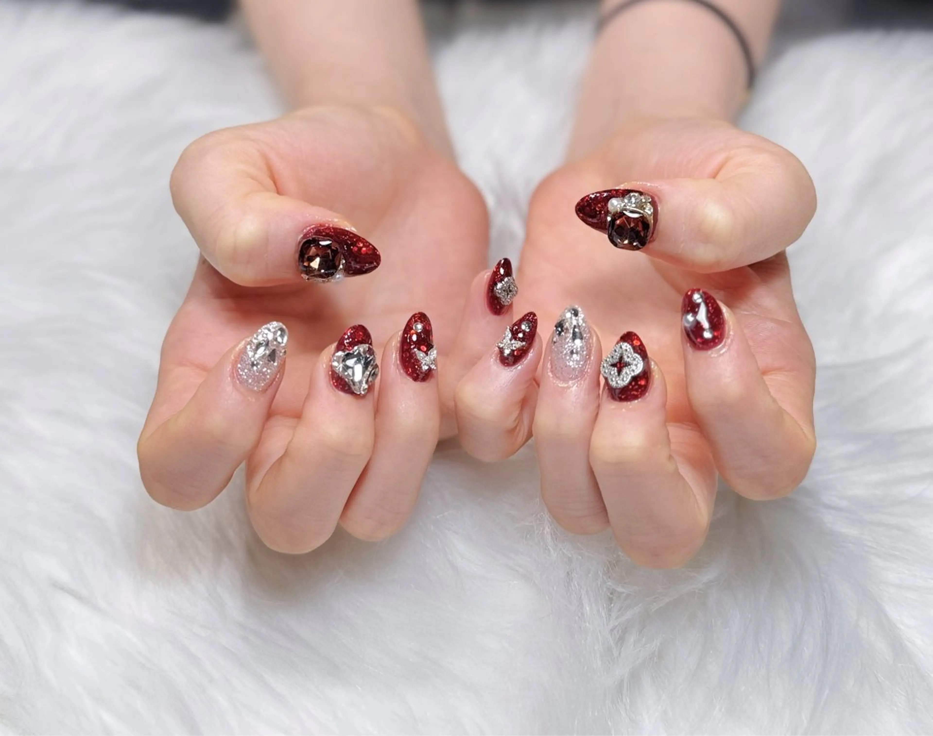 ネイル オーロラネイル チークネイル フットネイル フレンチネイル ジェルネイル ハンドネイル Nichi Nailsのネイルデザイン