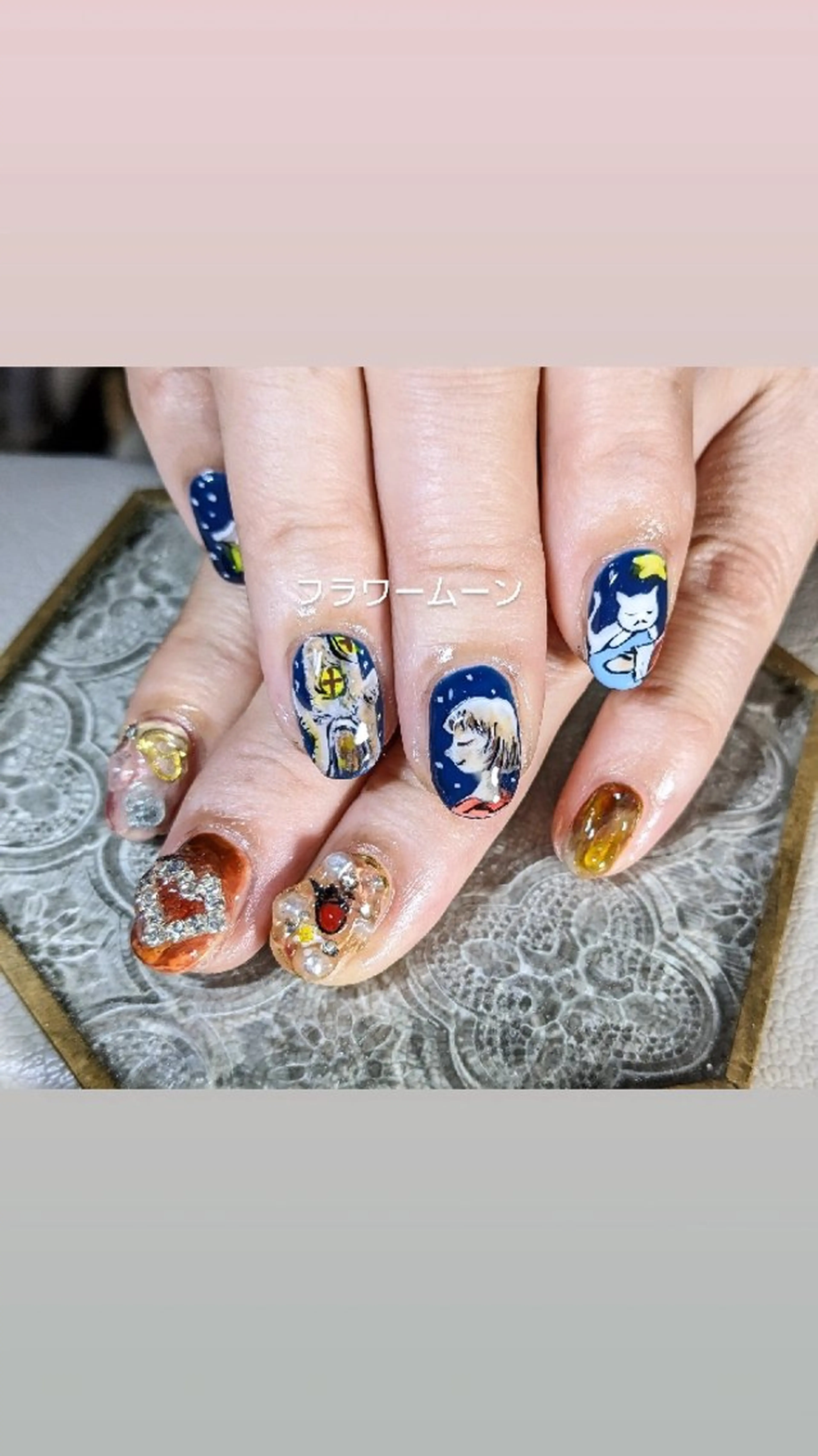 ネイル ハンドネイル ハンドケア フラワー ムーンのネイルデザイン