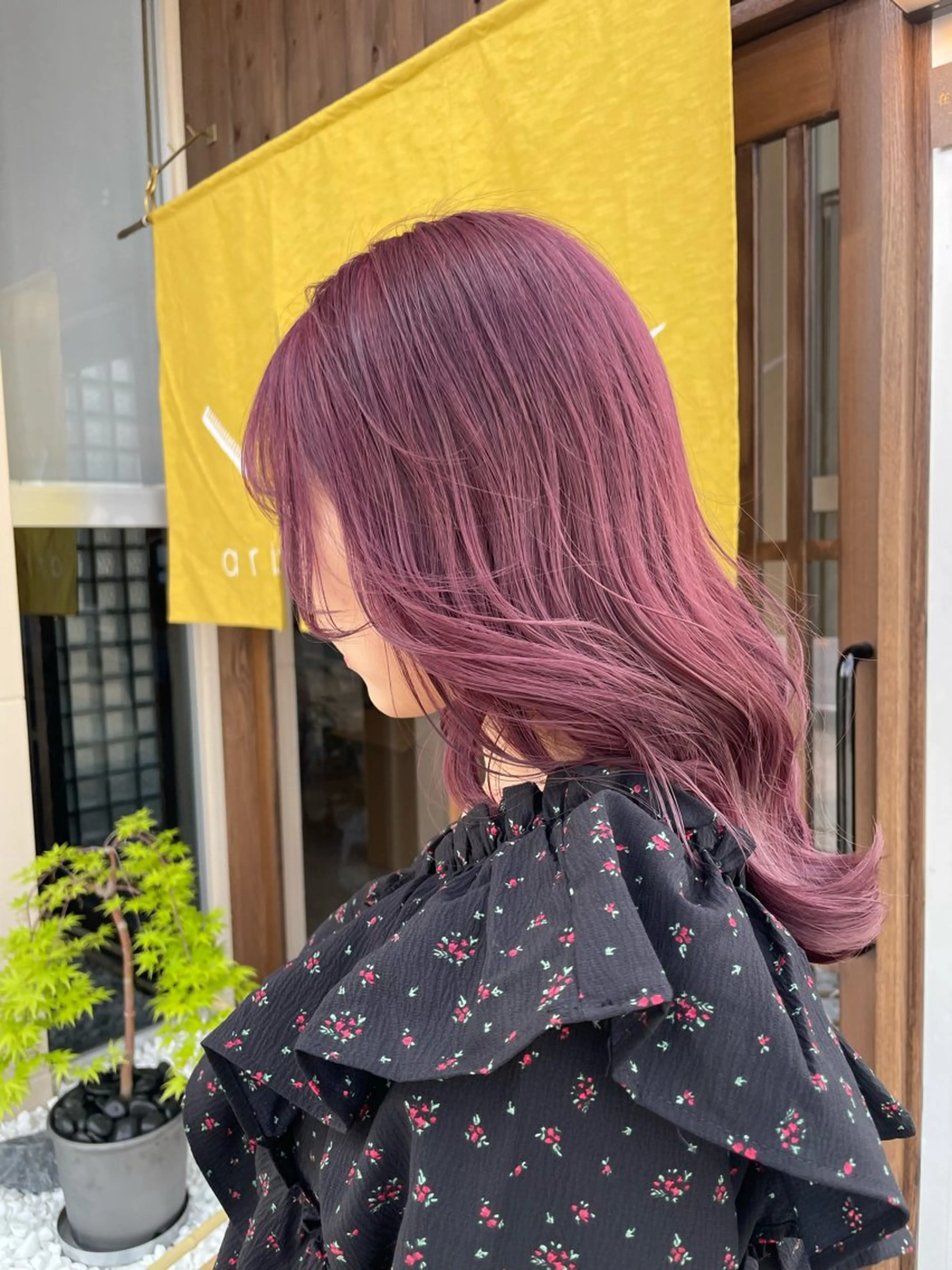 セミロング カラー 髪質改善 青木 紗耶のヘアスタイル