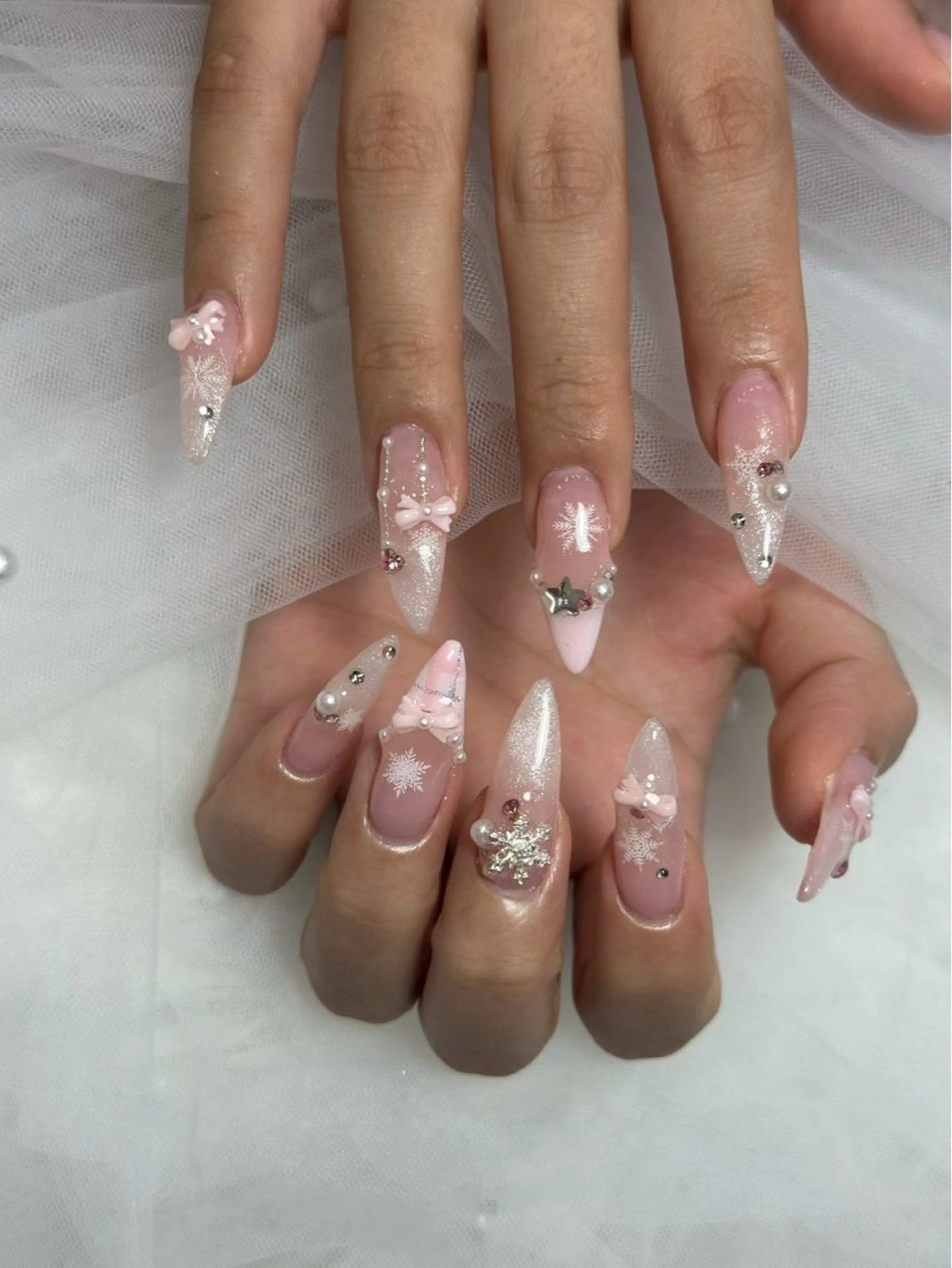 ネイル アートネイル オーロラネイル チークネイル 長さ出し フットネイル ハンドネイル フットネイル ハンドケア Noiranail_ studio川越西口のネイルデザイン