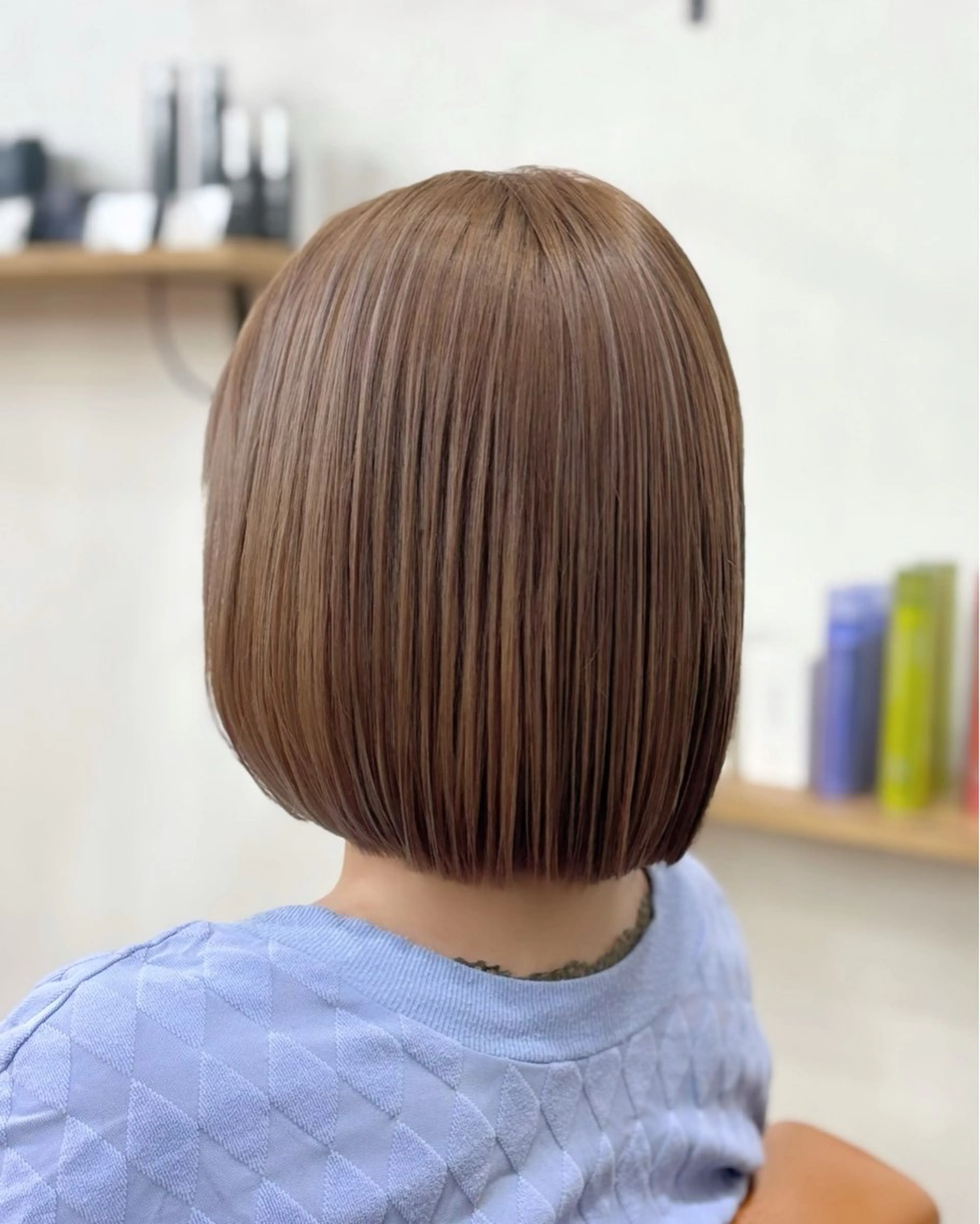 ショート カラー ベージュカラー ミルクティーベージュ ボブ 金子 千登のヘアスタイル