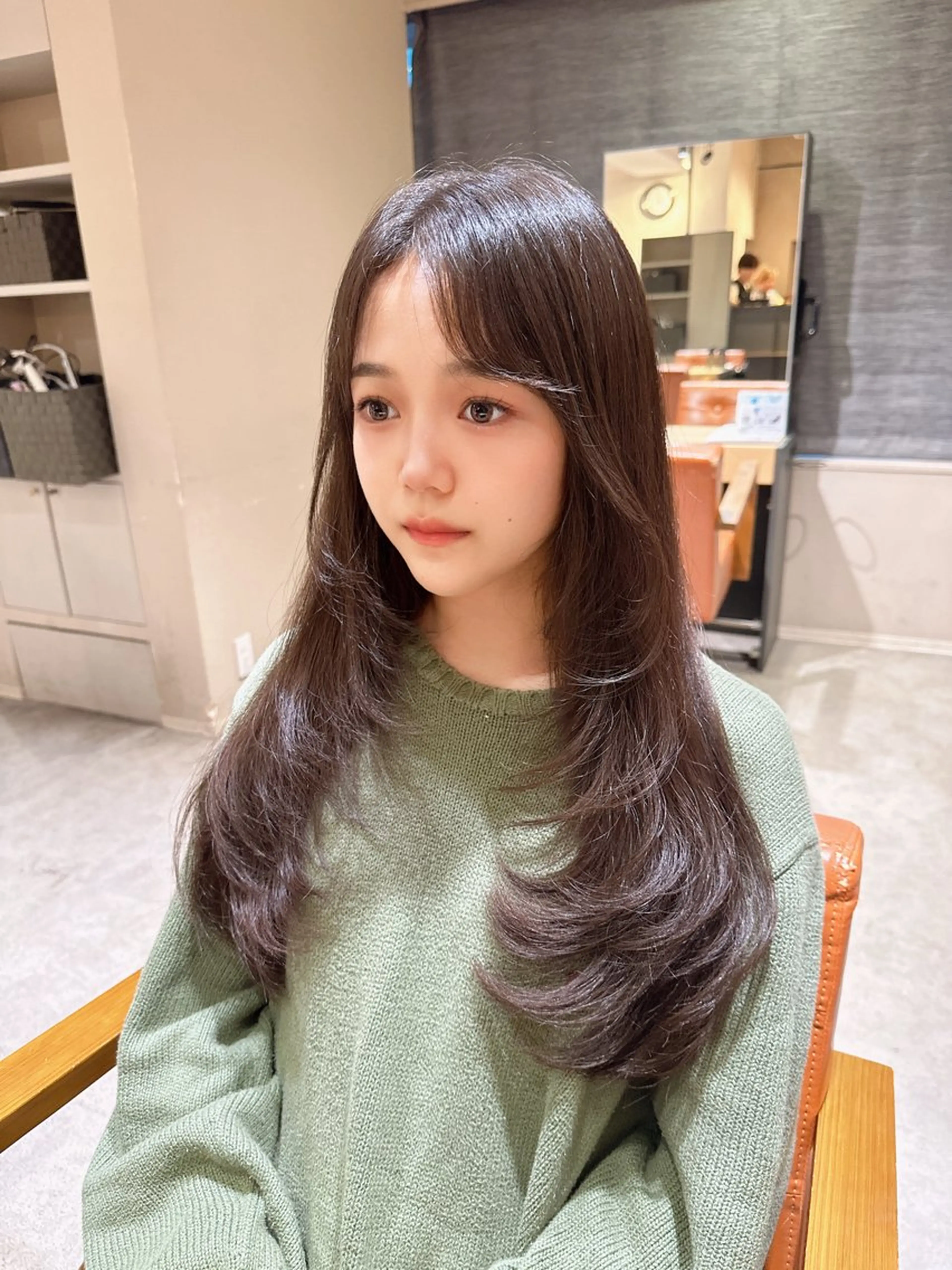 ロング カラー 平尾 樹里のヘアスタイル