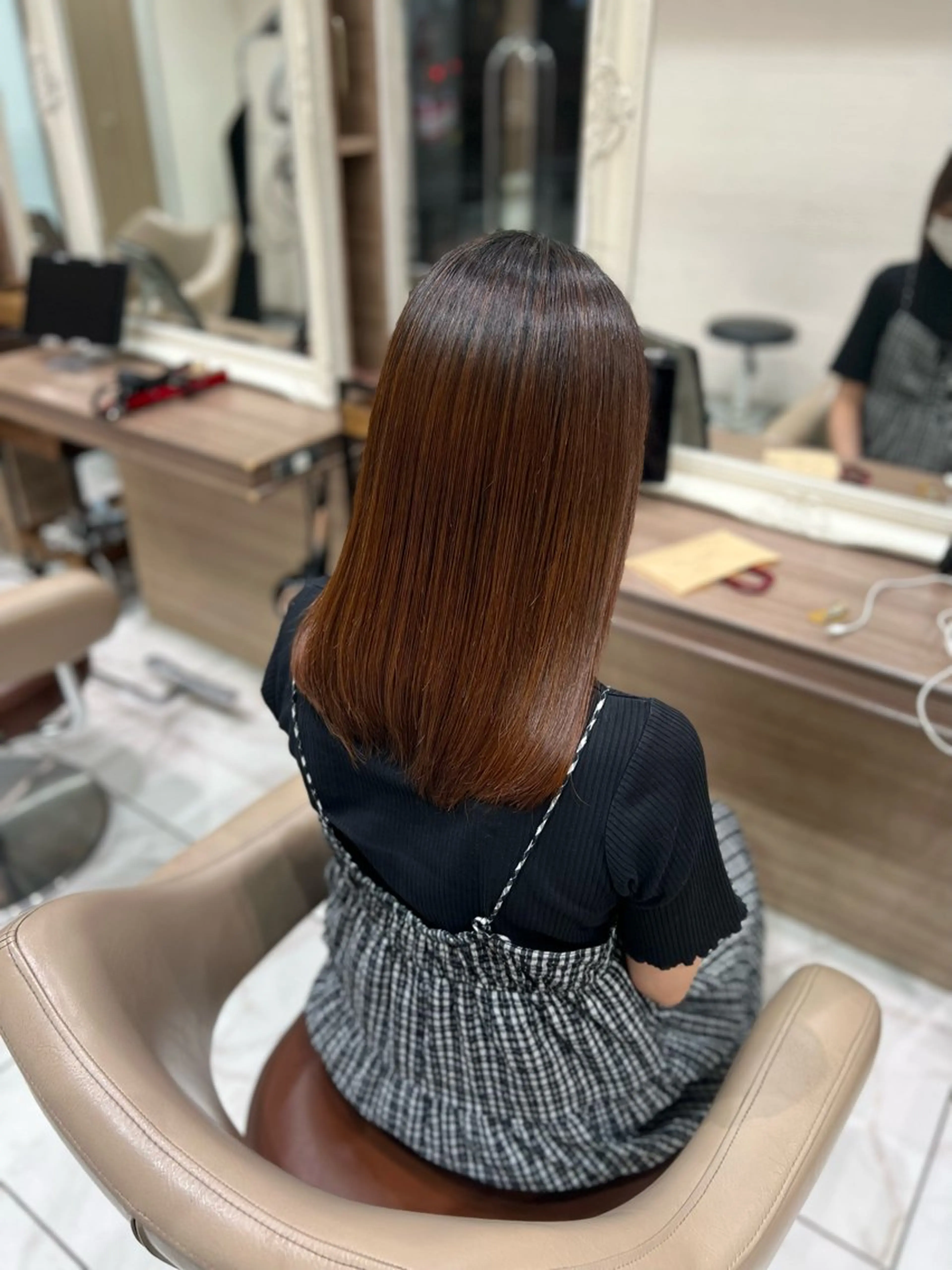 ミディアム 縮毛矯正 レイヤー×韓国 🇰🇷鈴木啓太のヘアスタイル